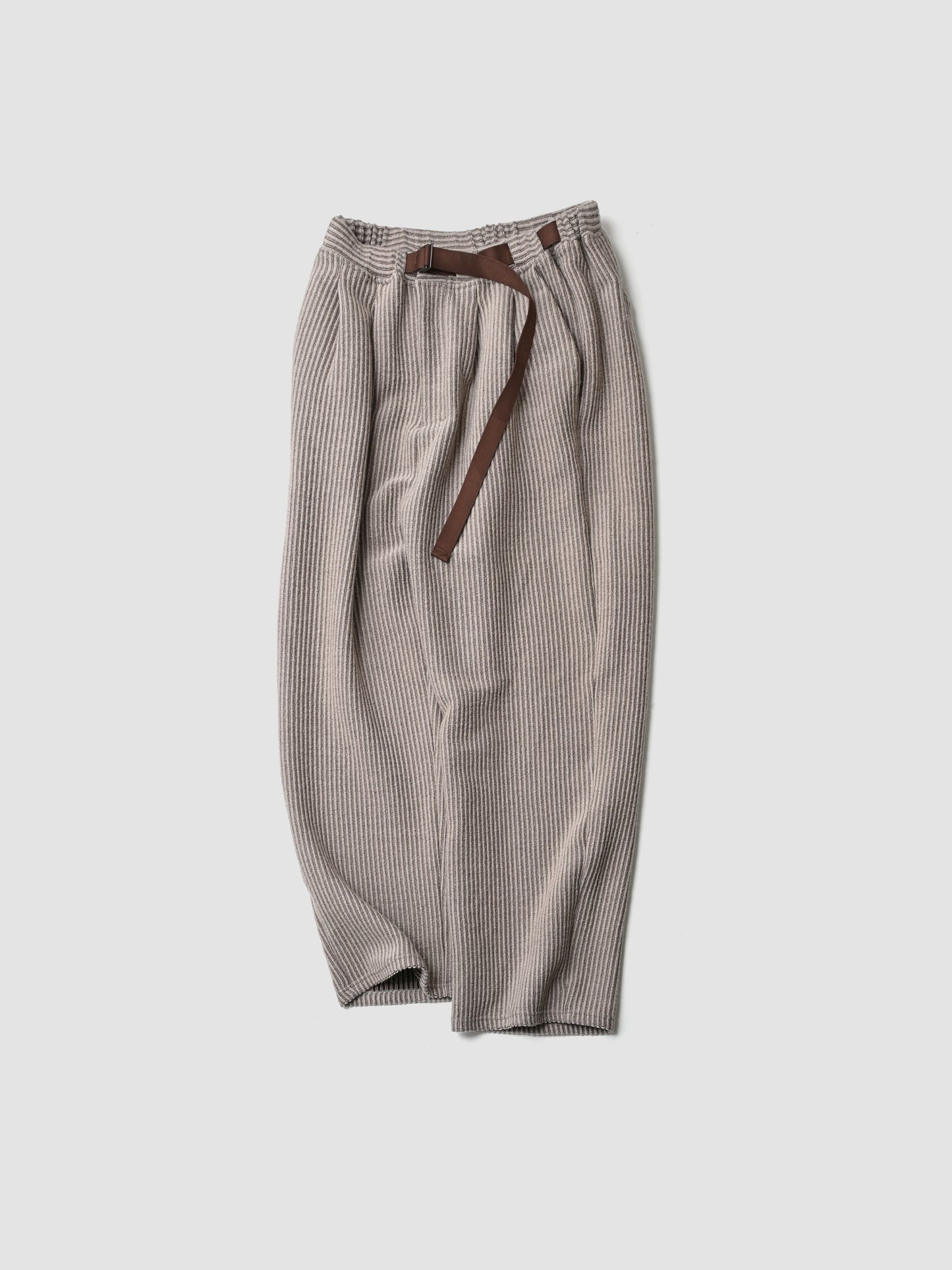 ANCELLM / WOOLCORD BELTLESS SLACKS -SAND