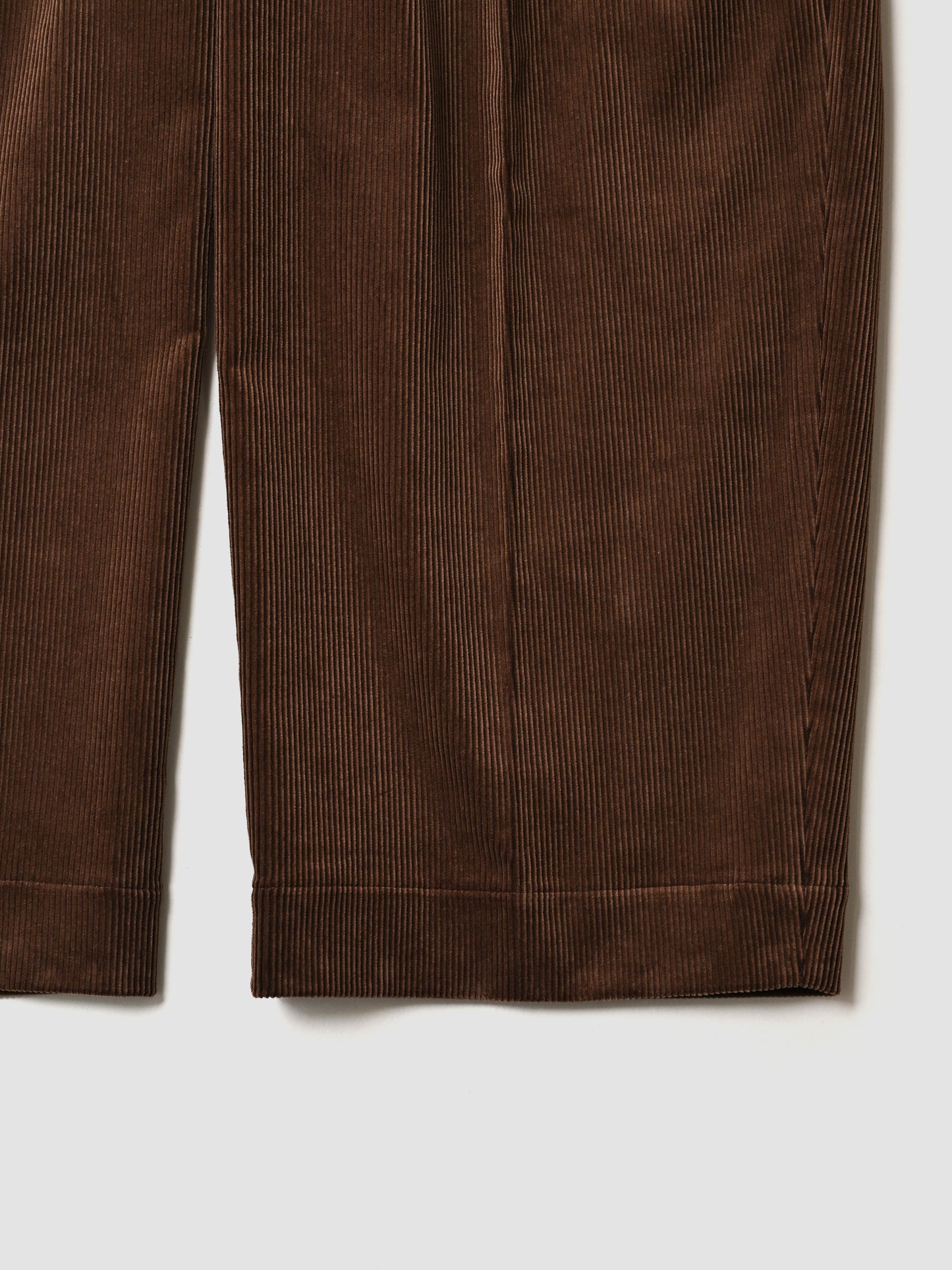 BISOWN / CORDUROY 2TUCK WIDE TROUSERS - BROWN