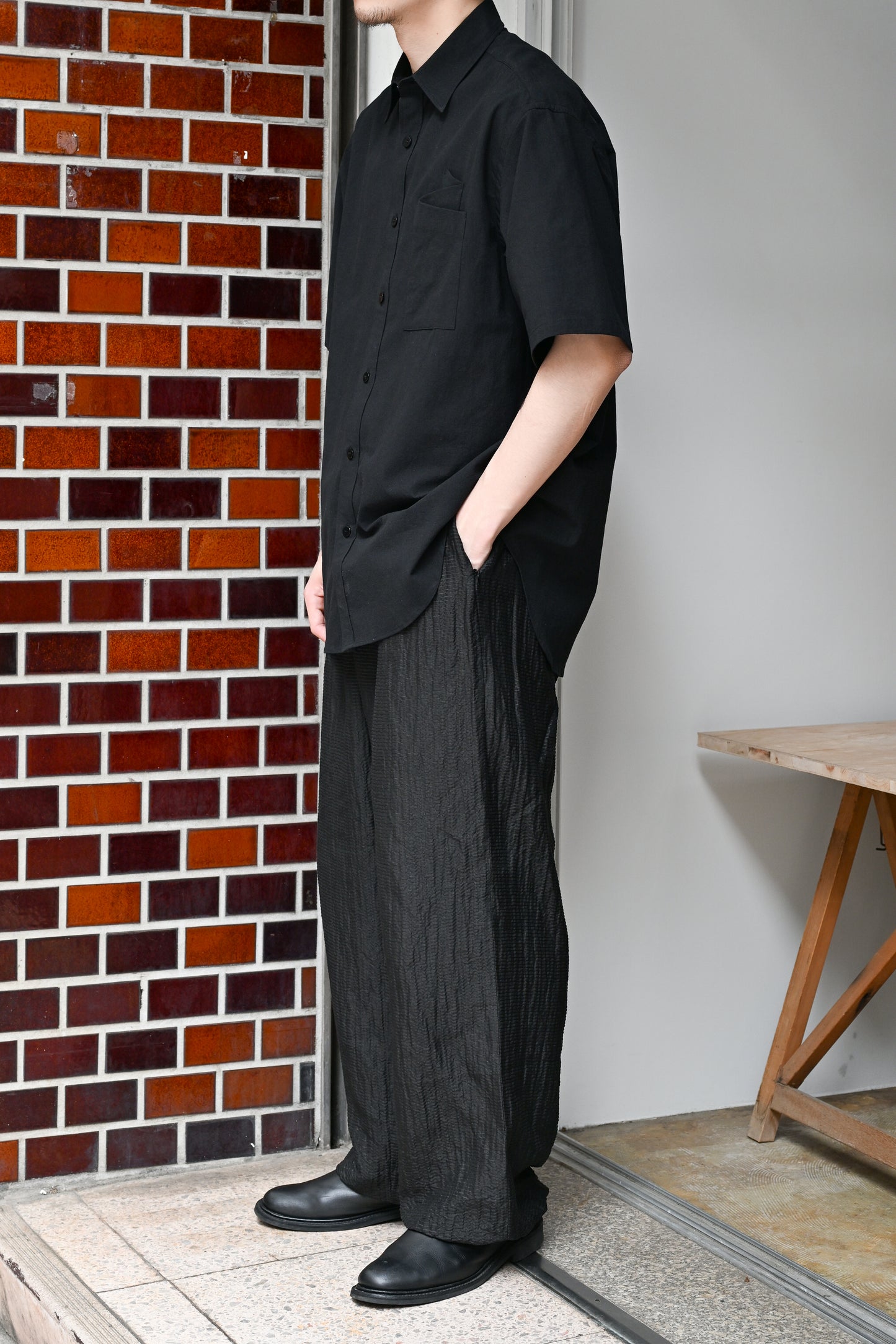 WHOWHAT / ORIGAMI POCKET SHIRT<SHORT SLEEVE> -BLACK