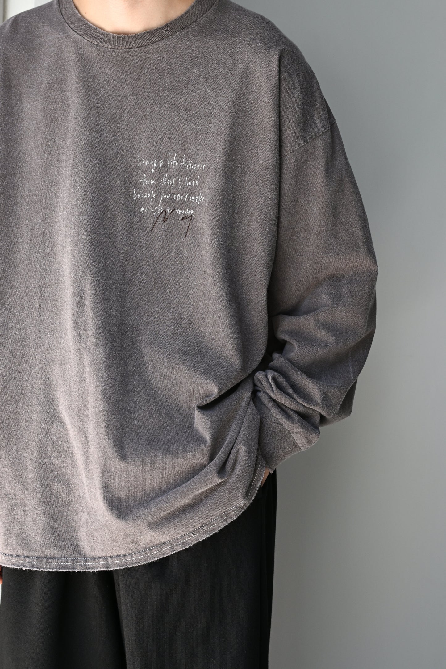ANCELLM / MASSAGE L/S T-SHIRT -BROWN