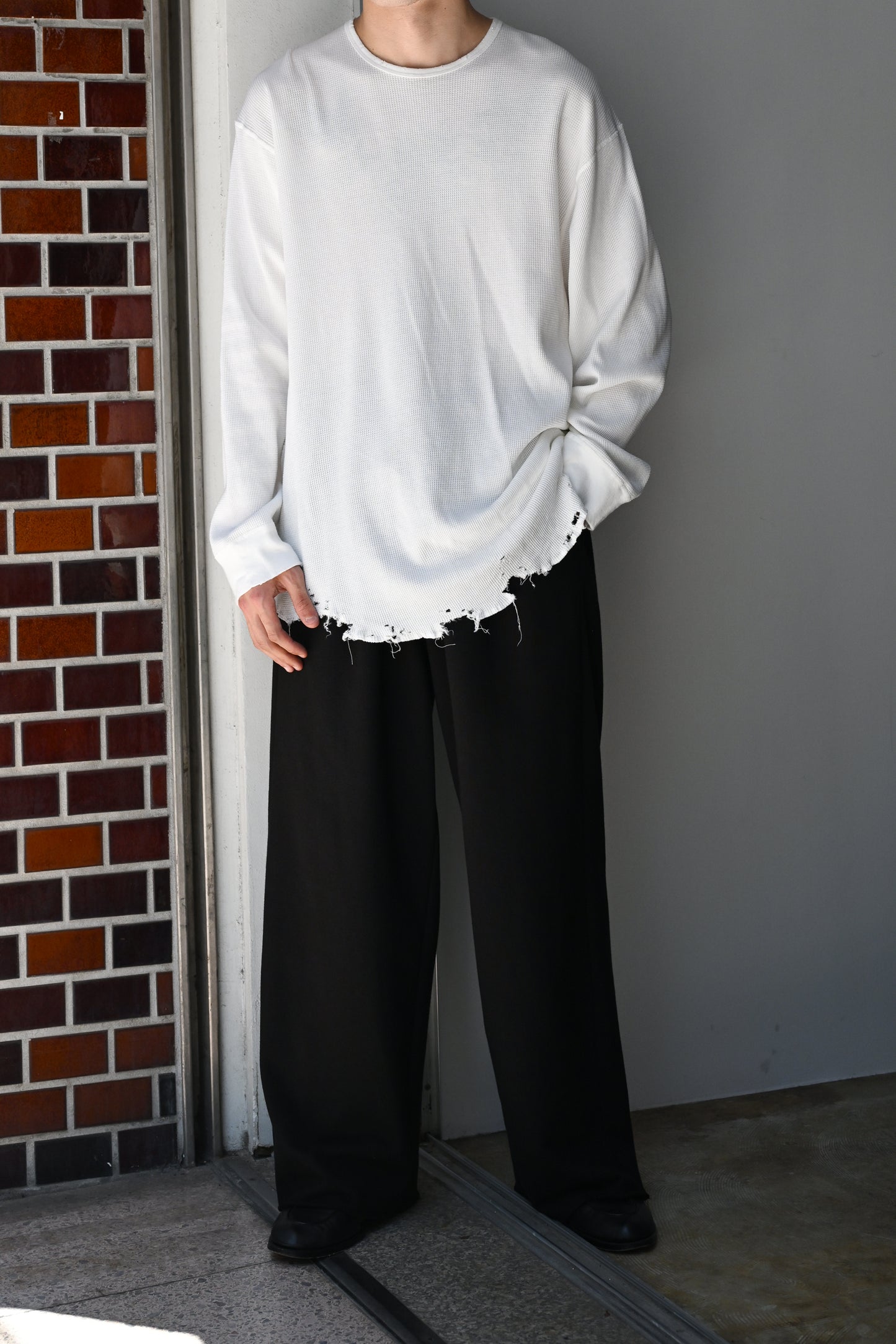 ANCELLM / DAMAGE WAFFLE CREW LS T-SHIRT -WHITE