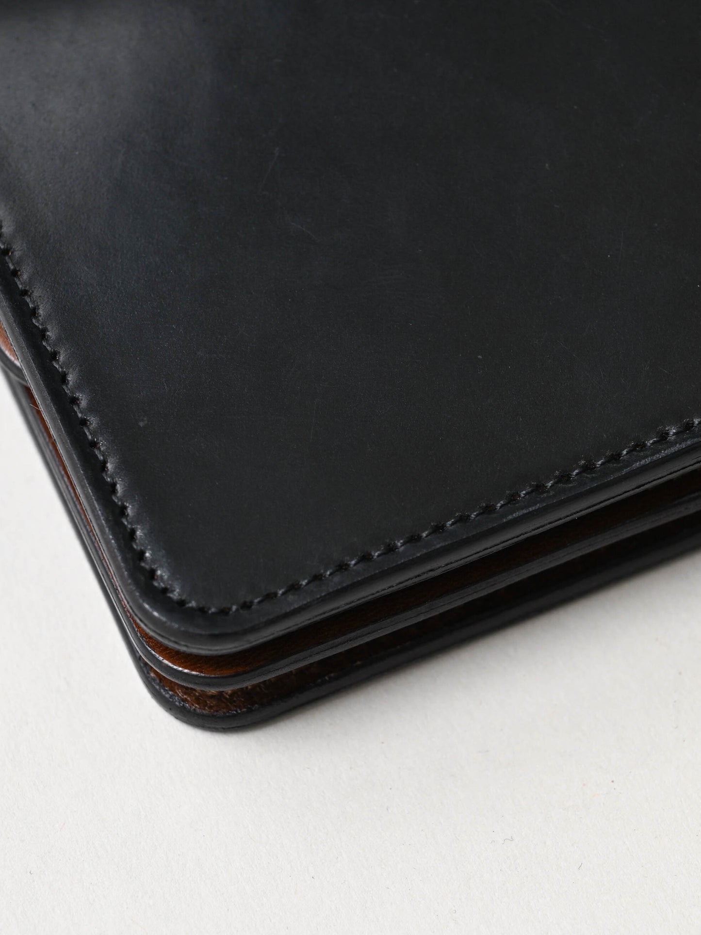forme / Post wallet Cordovan -BLACK×BROWN