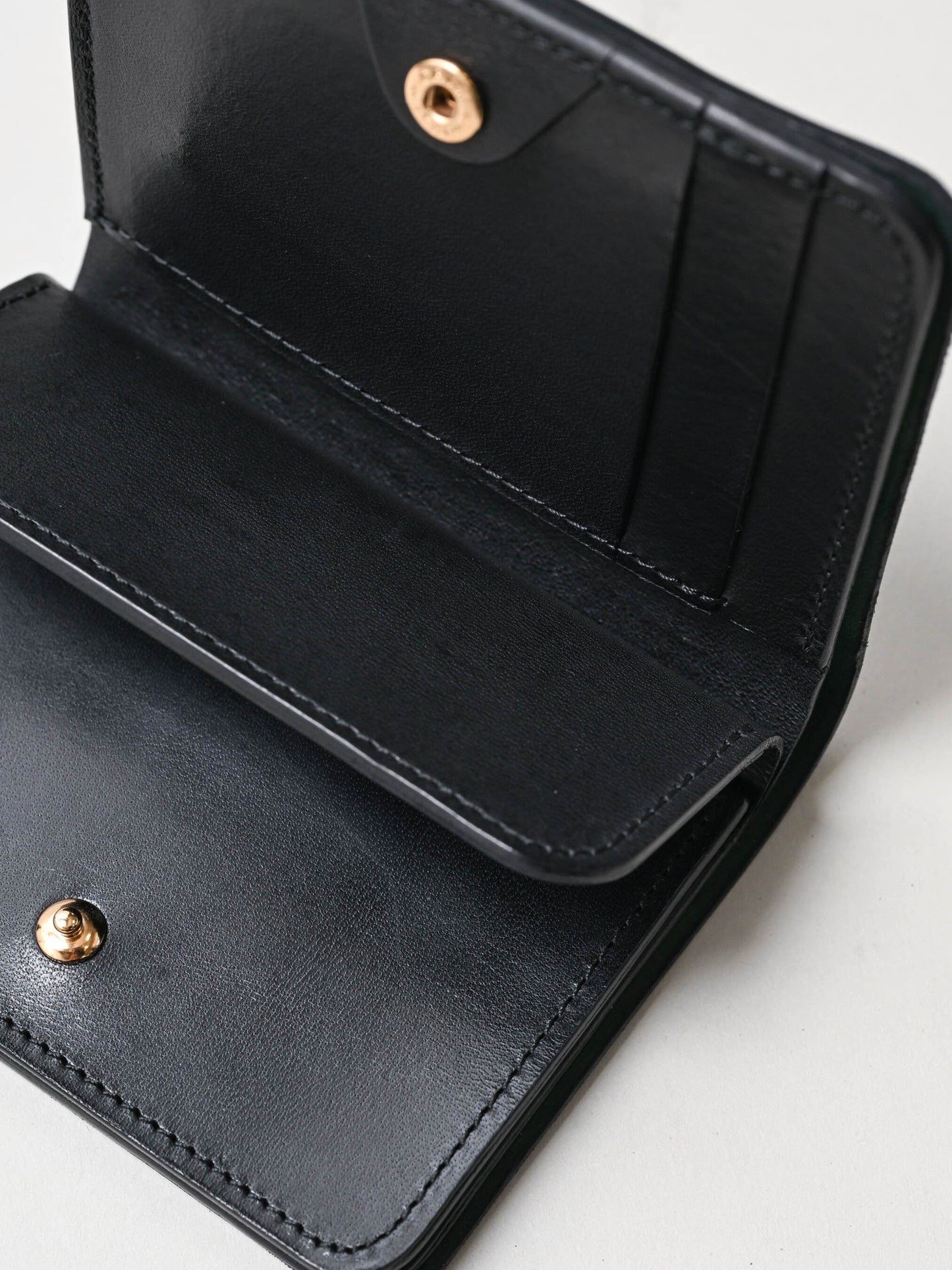 forme / Post wallet Cordovan -BLACK×BLACK
