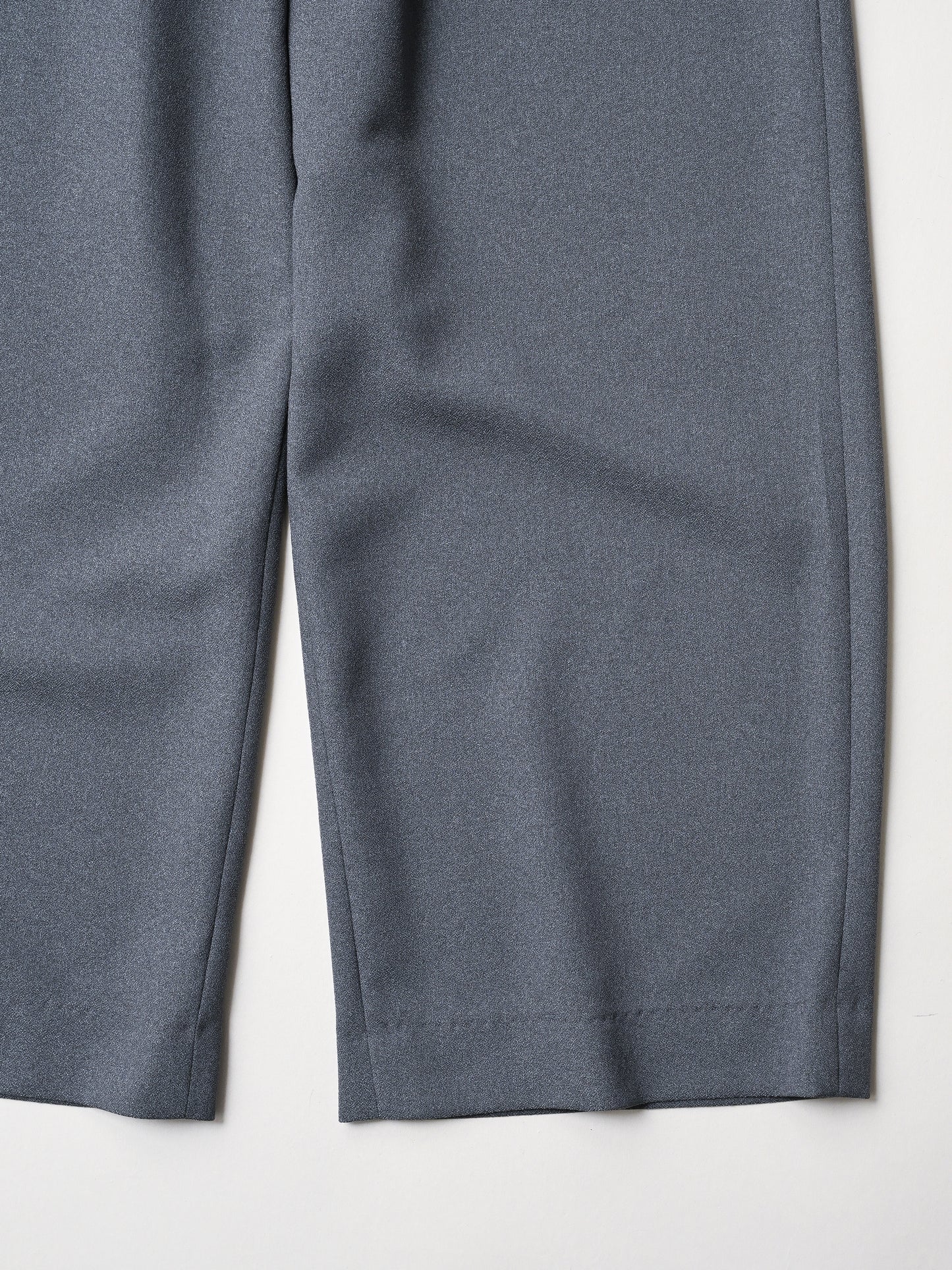 M's braque / TUCKED BAGGY PANTS -CHARCOAL GREY