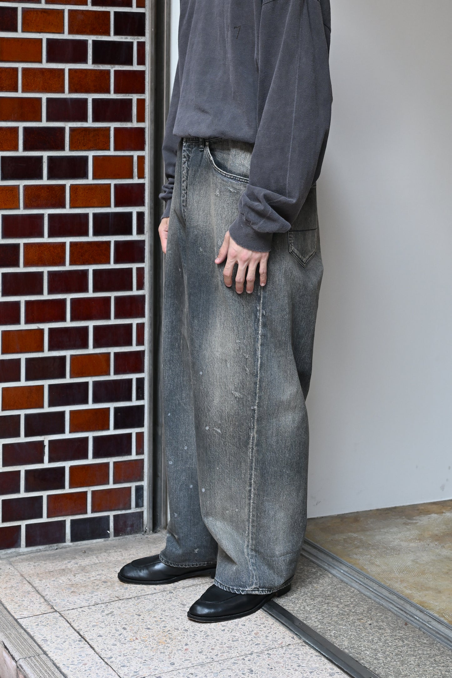 ANCELLM / #05 AGING01 - BLACK