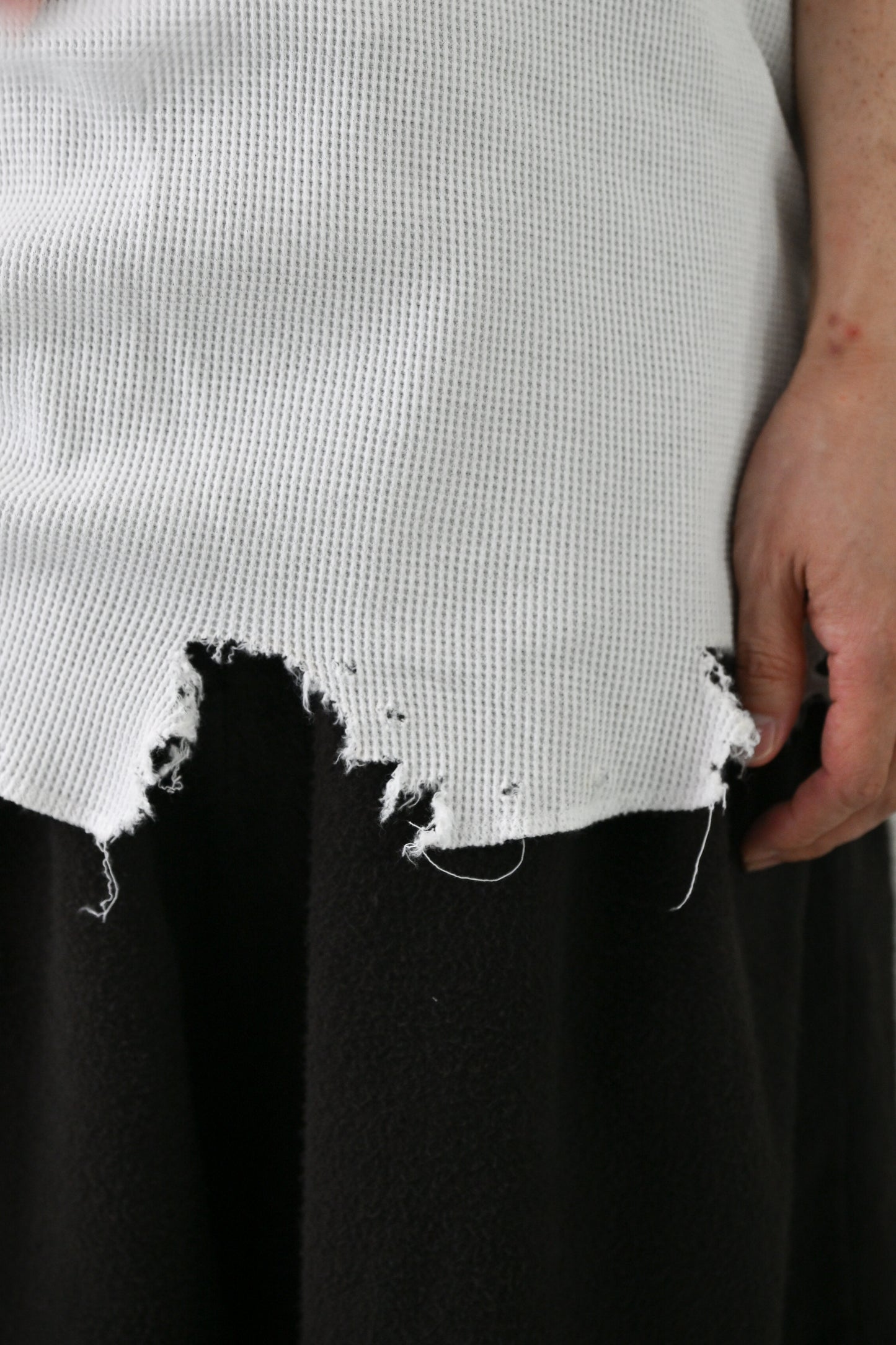 ANCELLM / DAMAGE WAFFLE TANK -WHITE