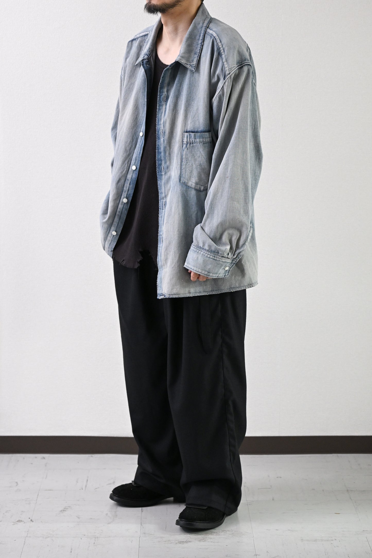 ANCELLM / WOOL SATIN BELT-LESS SLACKS -BLACK