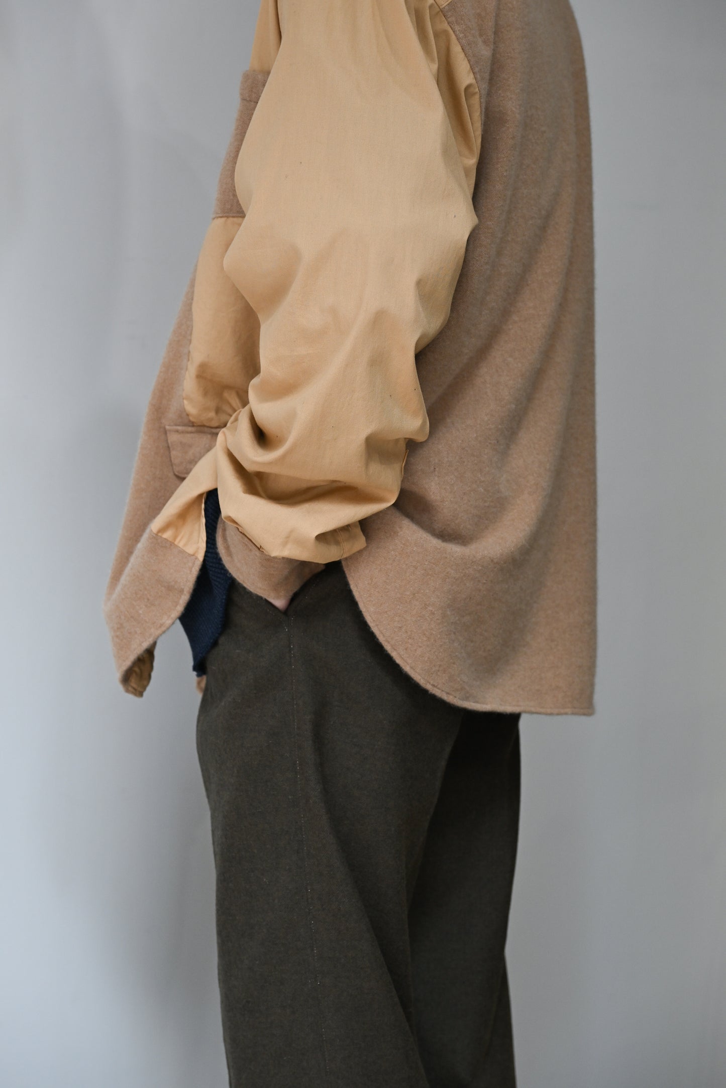 A MACHINE / Lame Trousers in imitation of “Henry IV” (Henry IV) -KHAKI