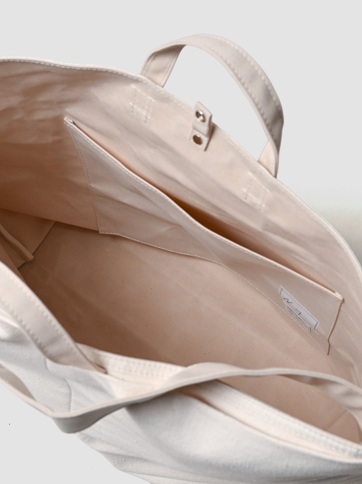 ANCELLM / ANCELLM with This is a(n) C/R DUCK BAG -WHITE