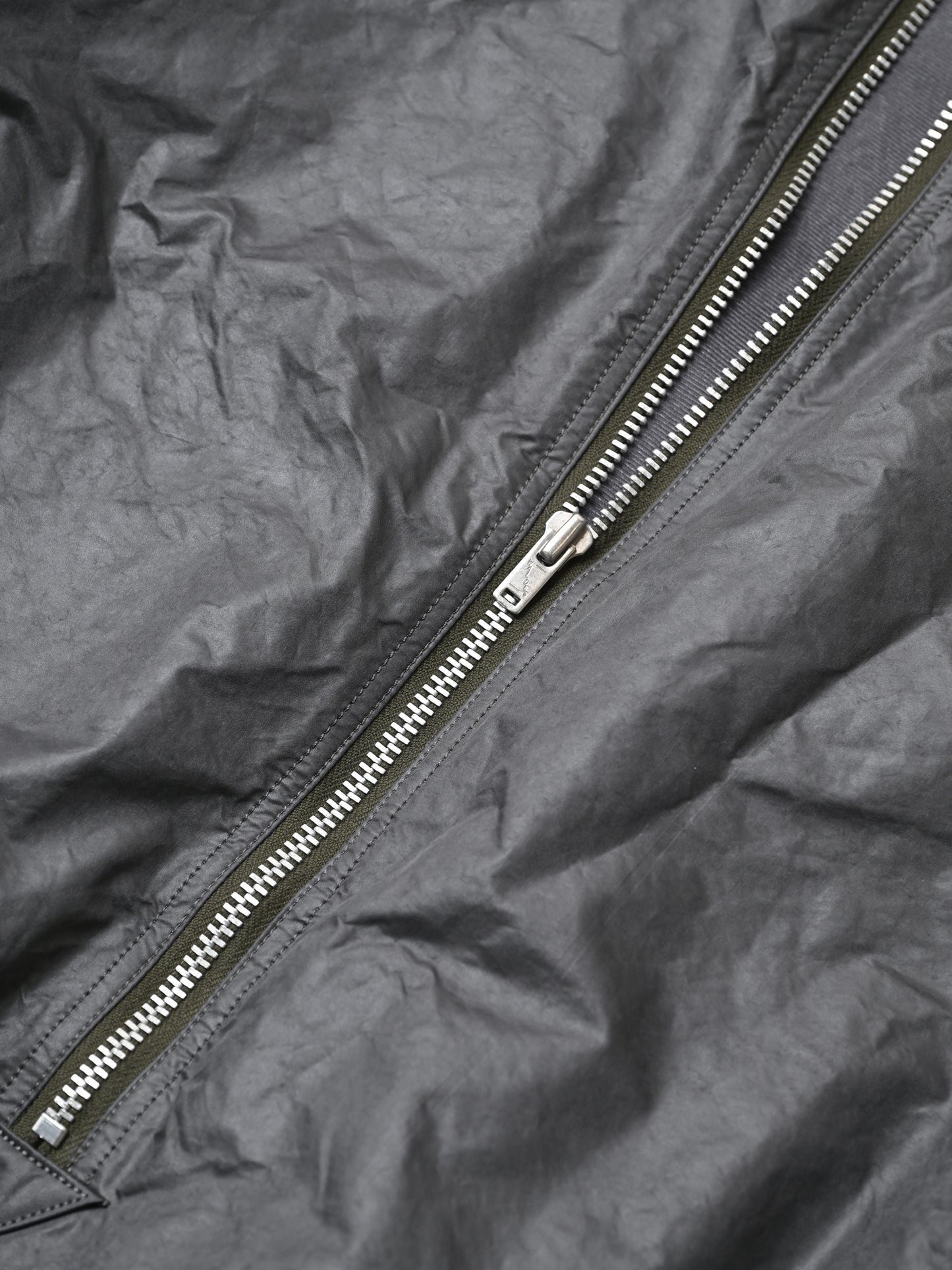 barbell object / t hn top -STONE
