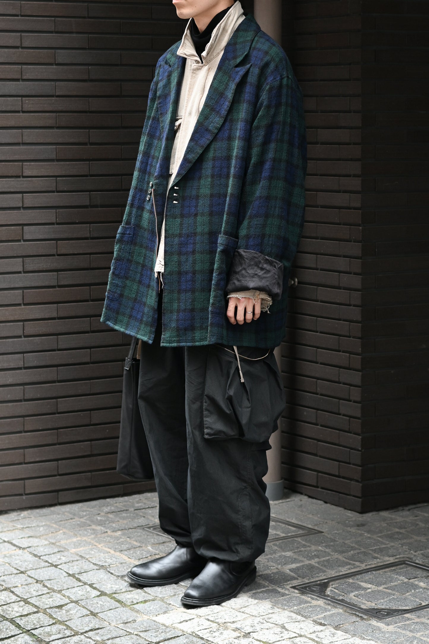 barbell object / wool coat -CHECK