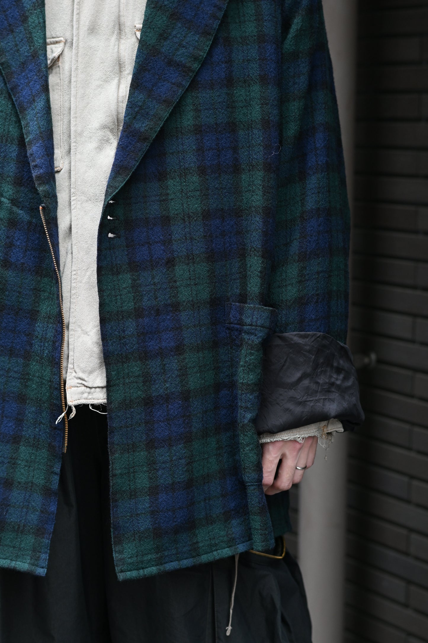 barbell object / wool coat -CHECK