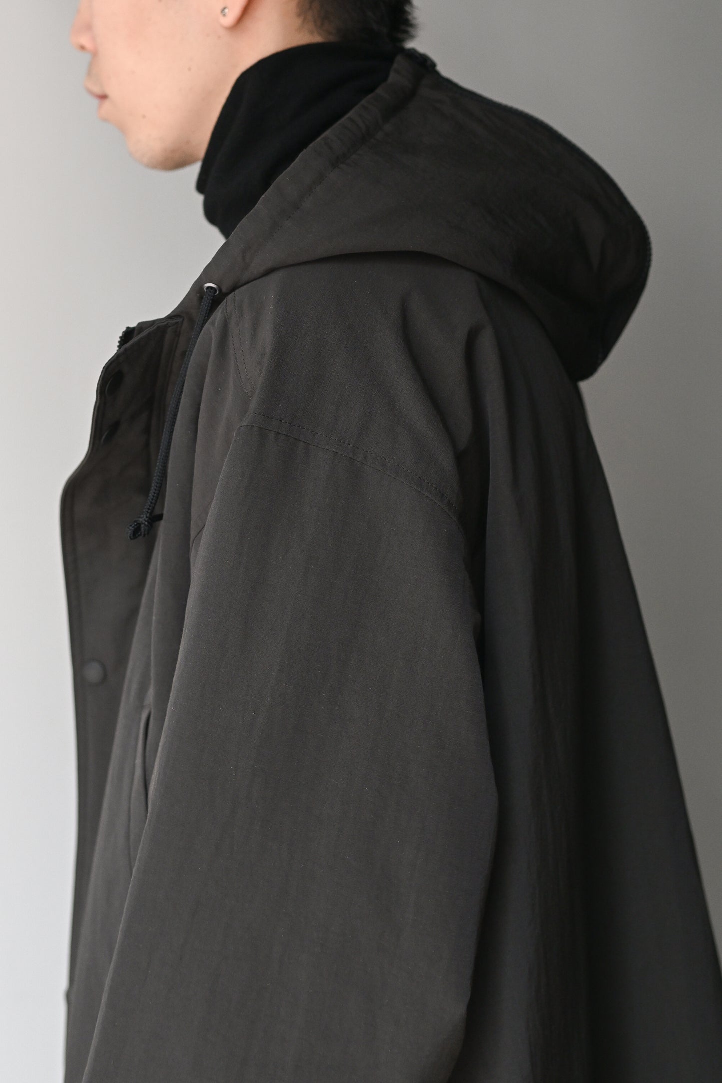 barbell object / padded coat -BLACK
