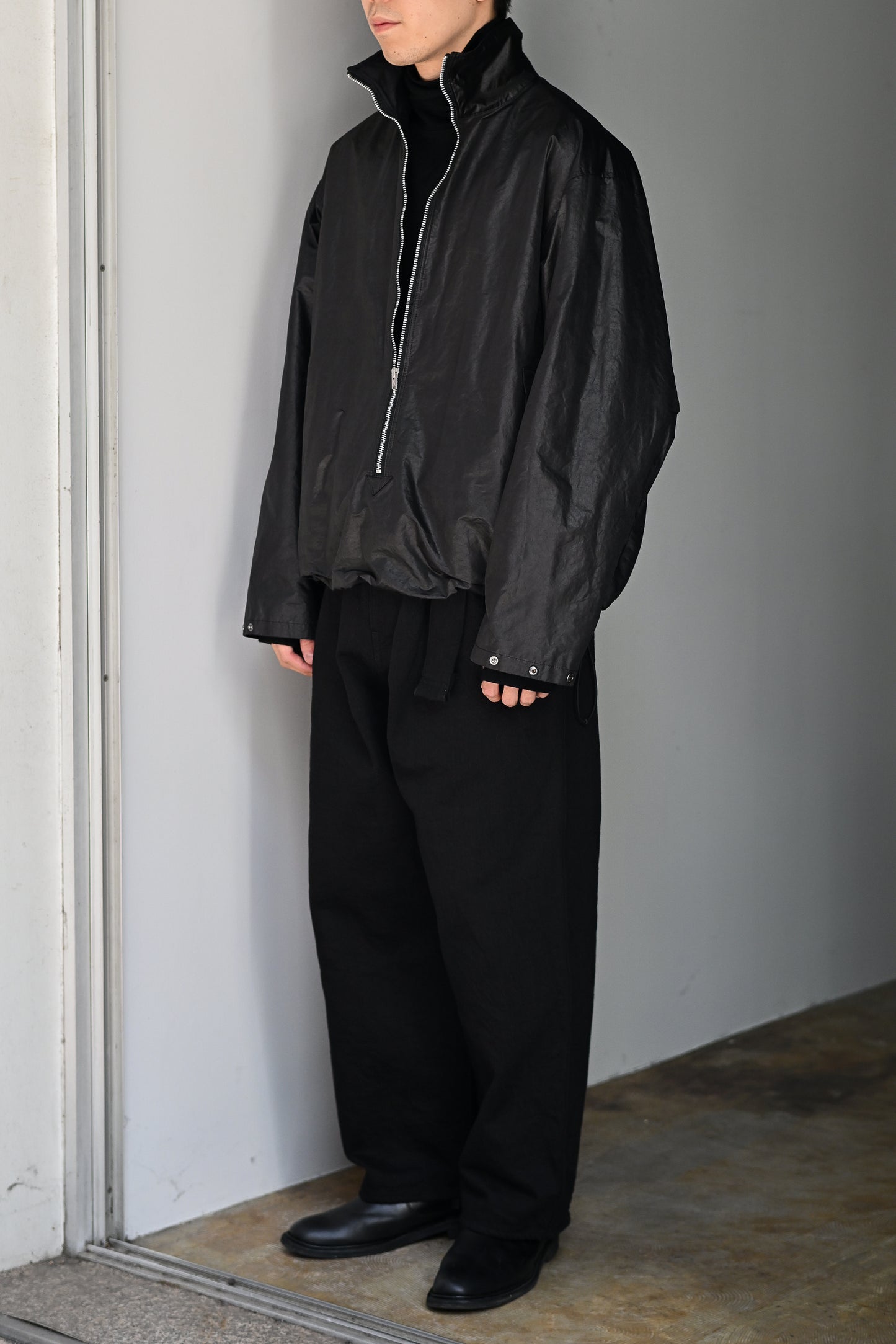 barbell object / t hn top -BLACK