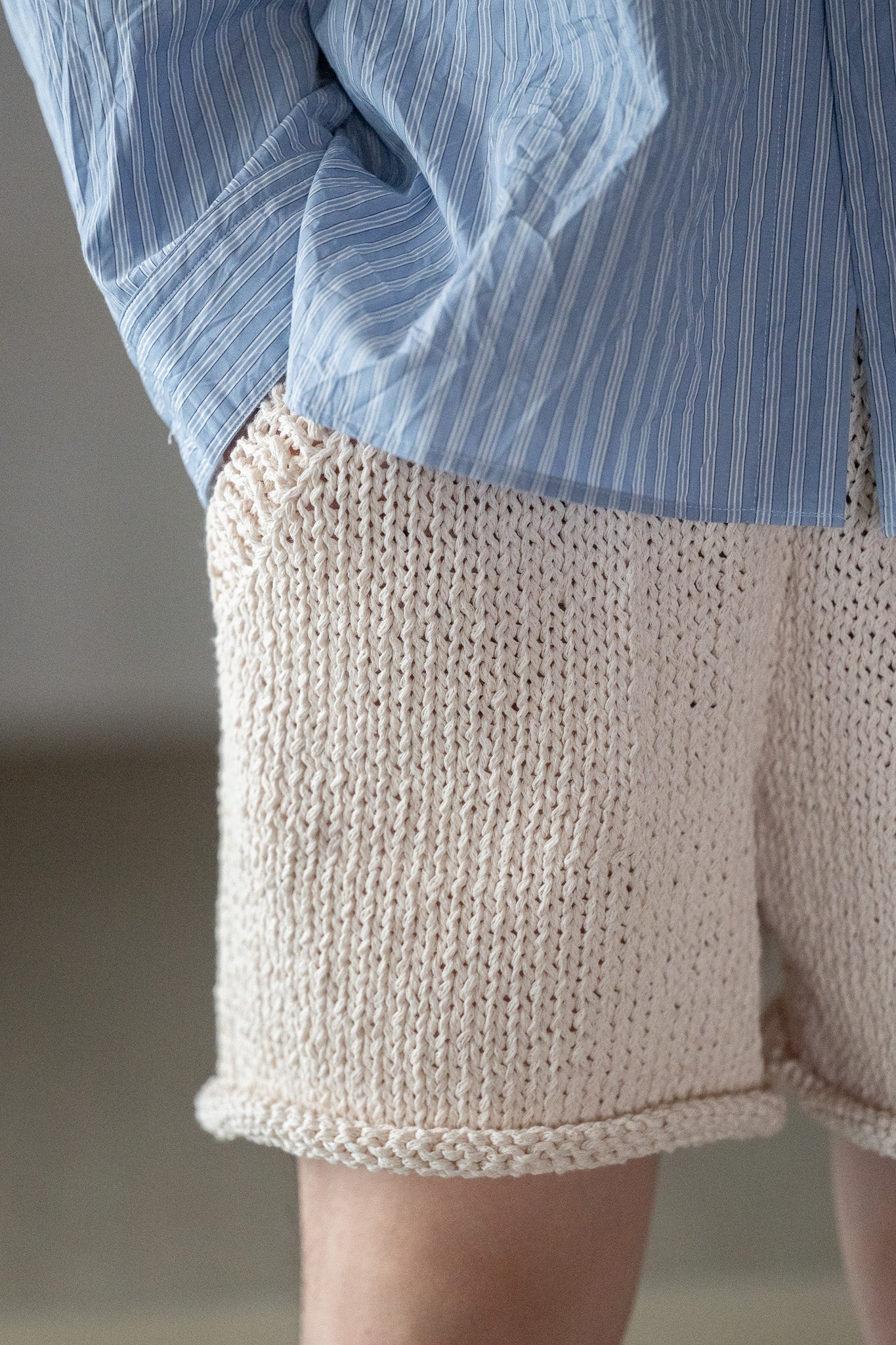 POSTELEGANT / Washi Paper Cotton Hand Knit Shorts -ECRU