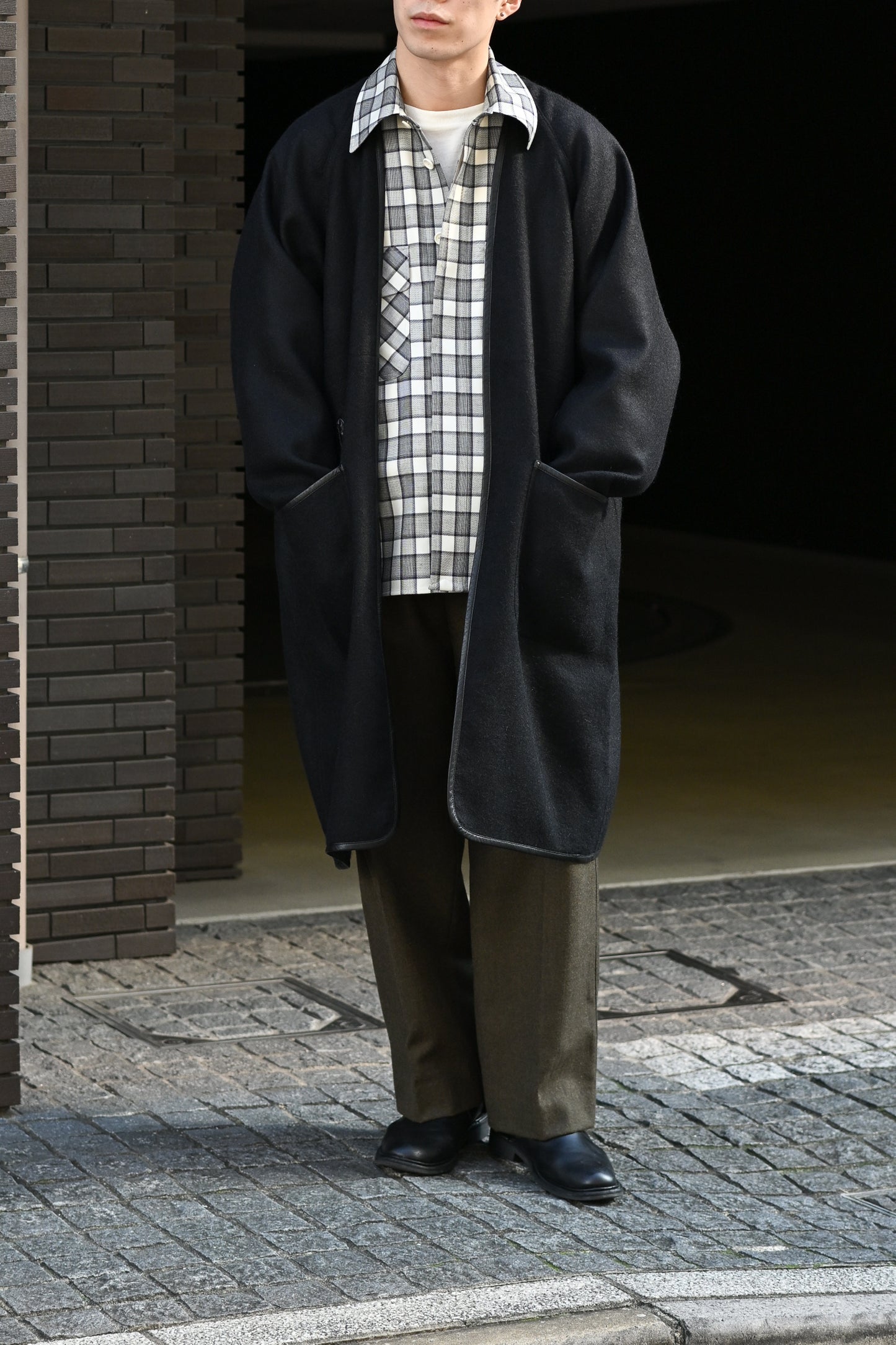 ANTOS. / DOUBLE POCKET OVER SHIRT -WHITE/BLACK