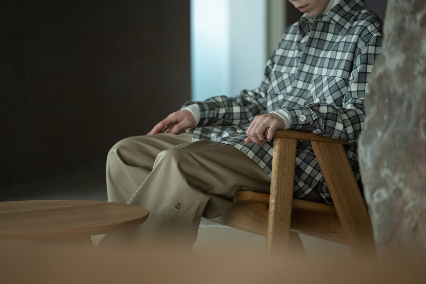 BISOWN / exclusive / B” TUCK PANTS (CHINO)