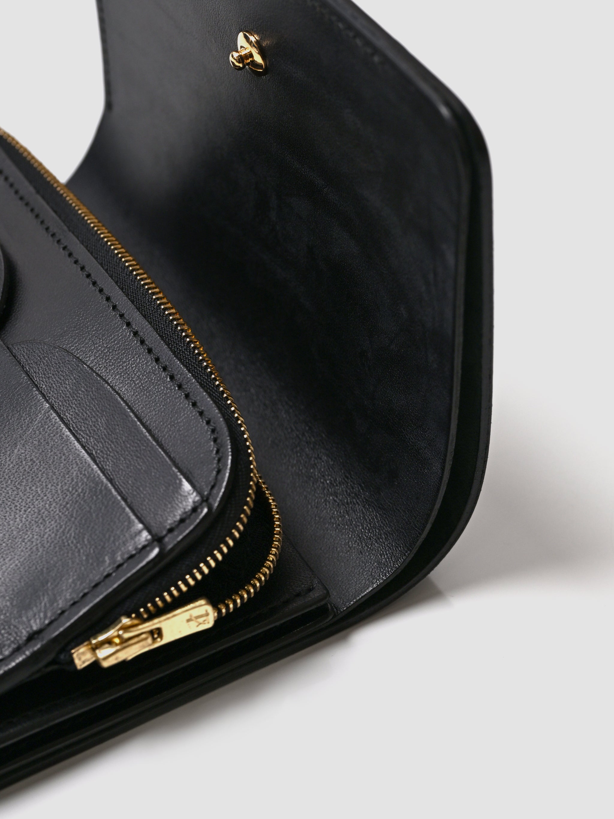 forme / Short wallet Cordovan -BLACK×BLACK – and father