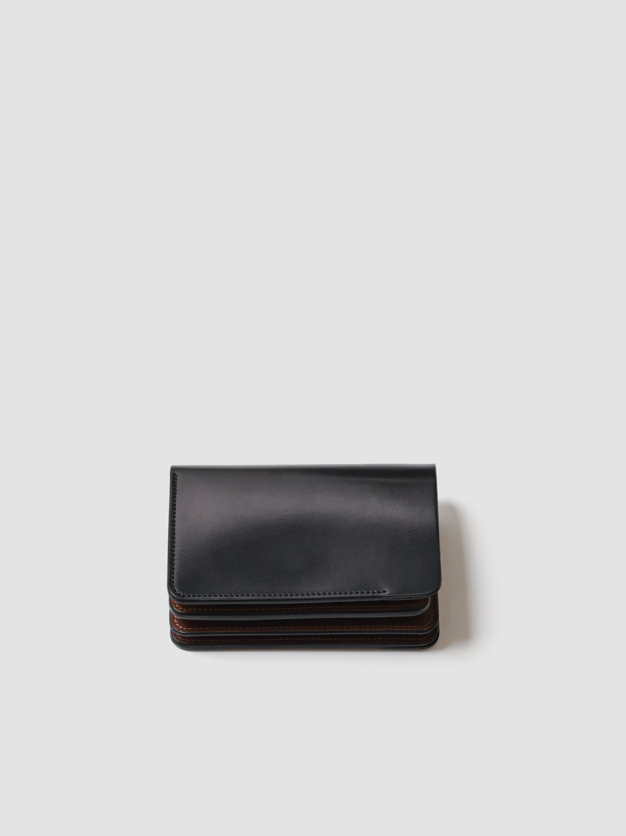 forme / Short wallet Cordovan -BLACK×BROWN – and father