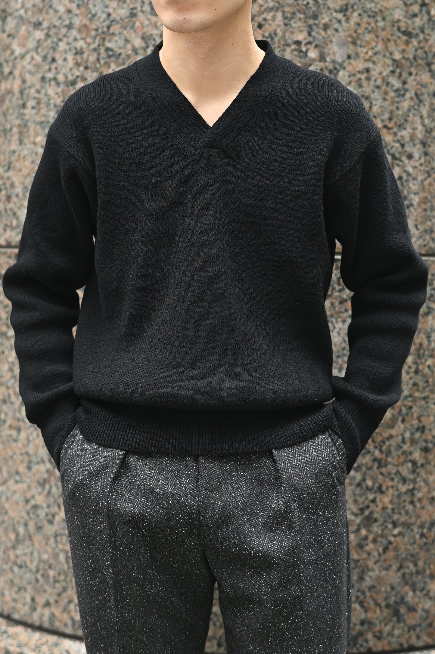 Slopeslow / cross V neck sweater -BLACK