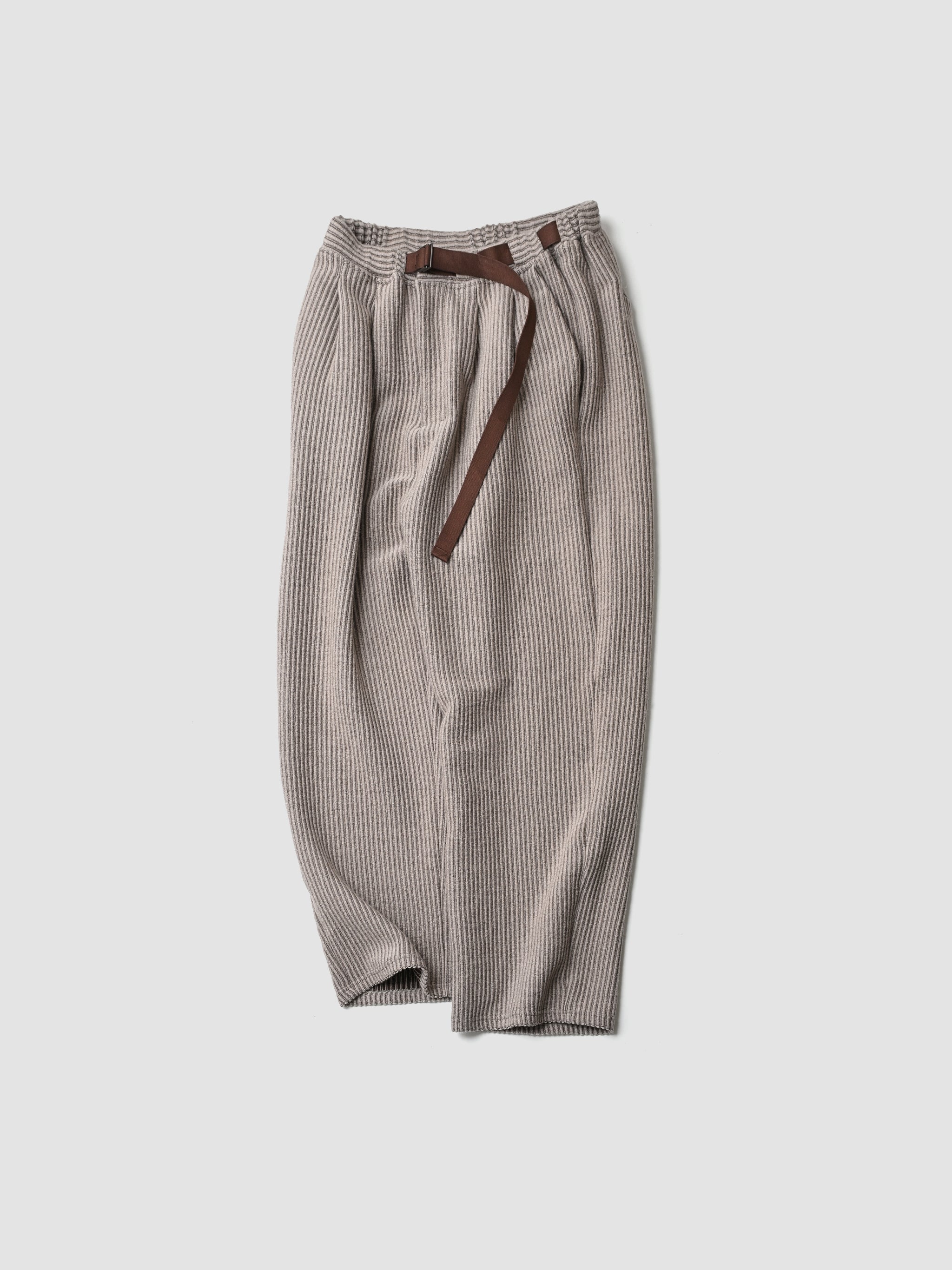 パンツ ANCELLM BACKSATIN BELTLESS SLACKS(1) BACKSATIN BELTLESS SLACKS(BLACK) – ANCELLM