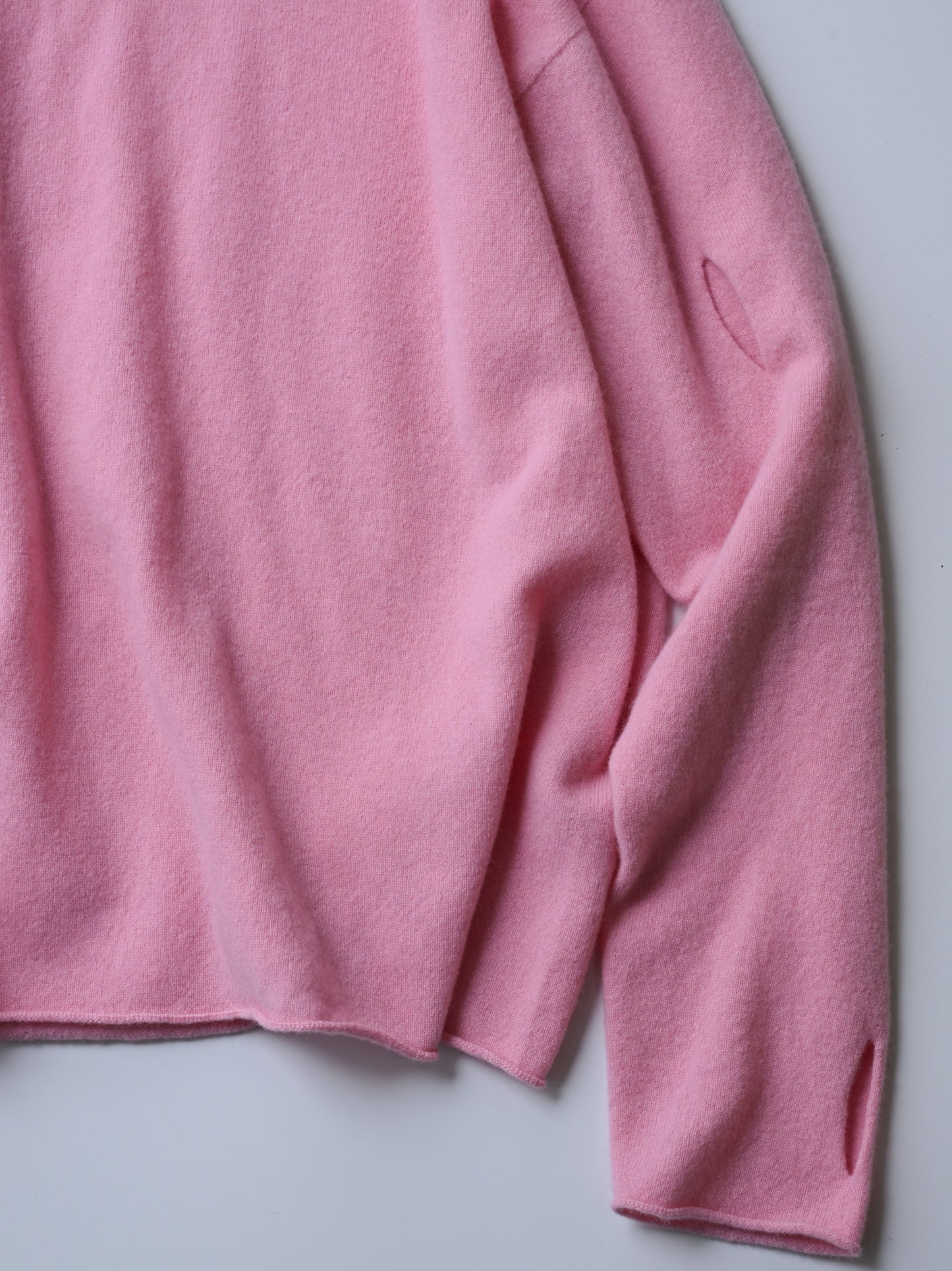 A MACHINE / Raw Edge Sweater in imitation of "Rudi Genreich-1966-Vinyl Mini Dress" -PINK
