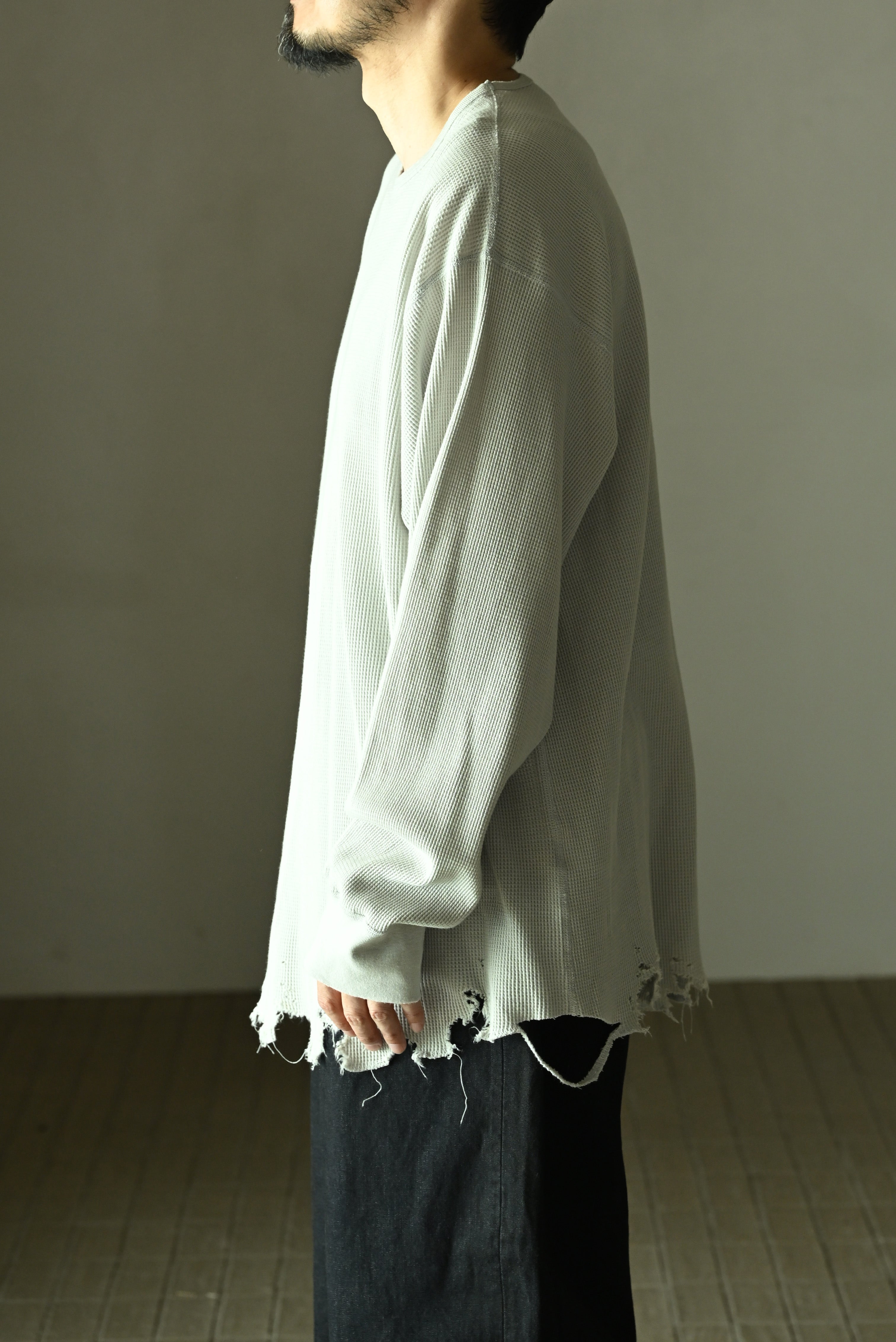 ANCELLM / DAMAGE WAFFLE CREW LS -GREIGE – and father