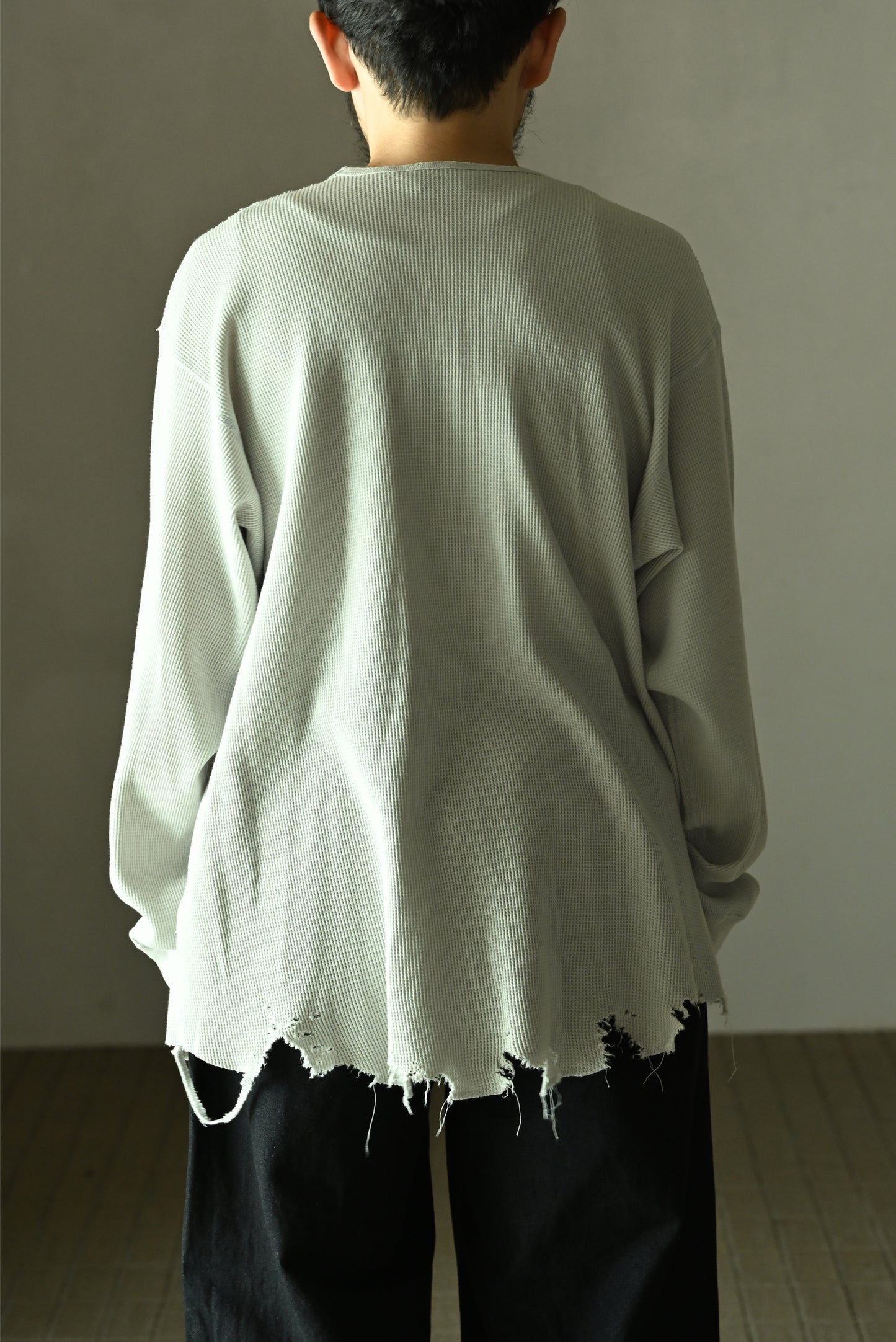 ANCELLM / DAMAGE WAFFLE CREW LS -GREIGE