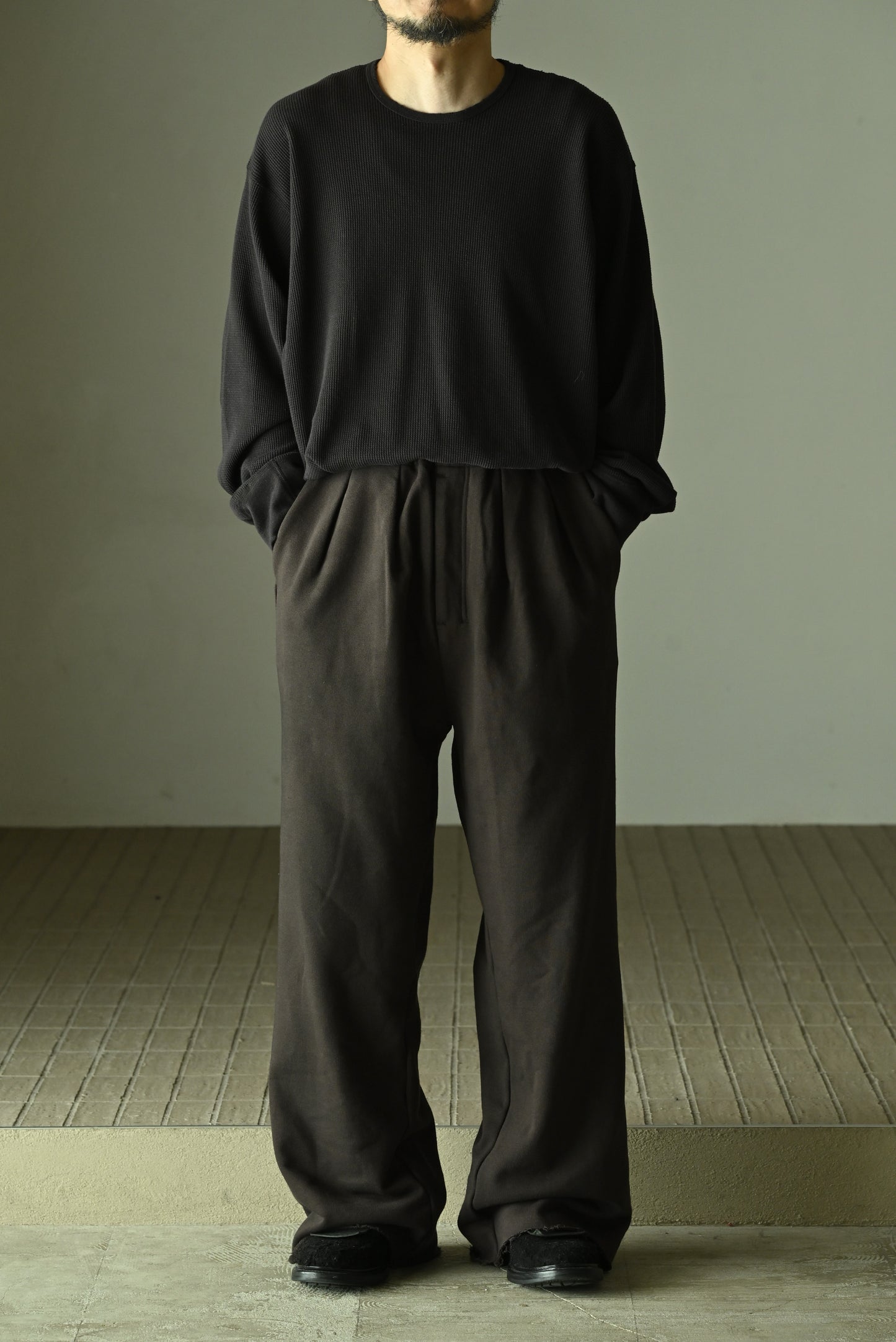 ANCELLM / SWEAT SLACKS -BROWN