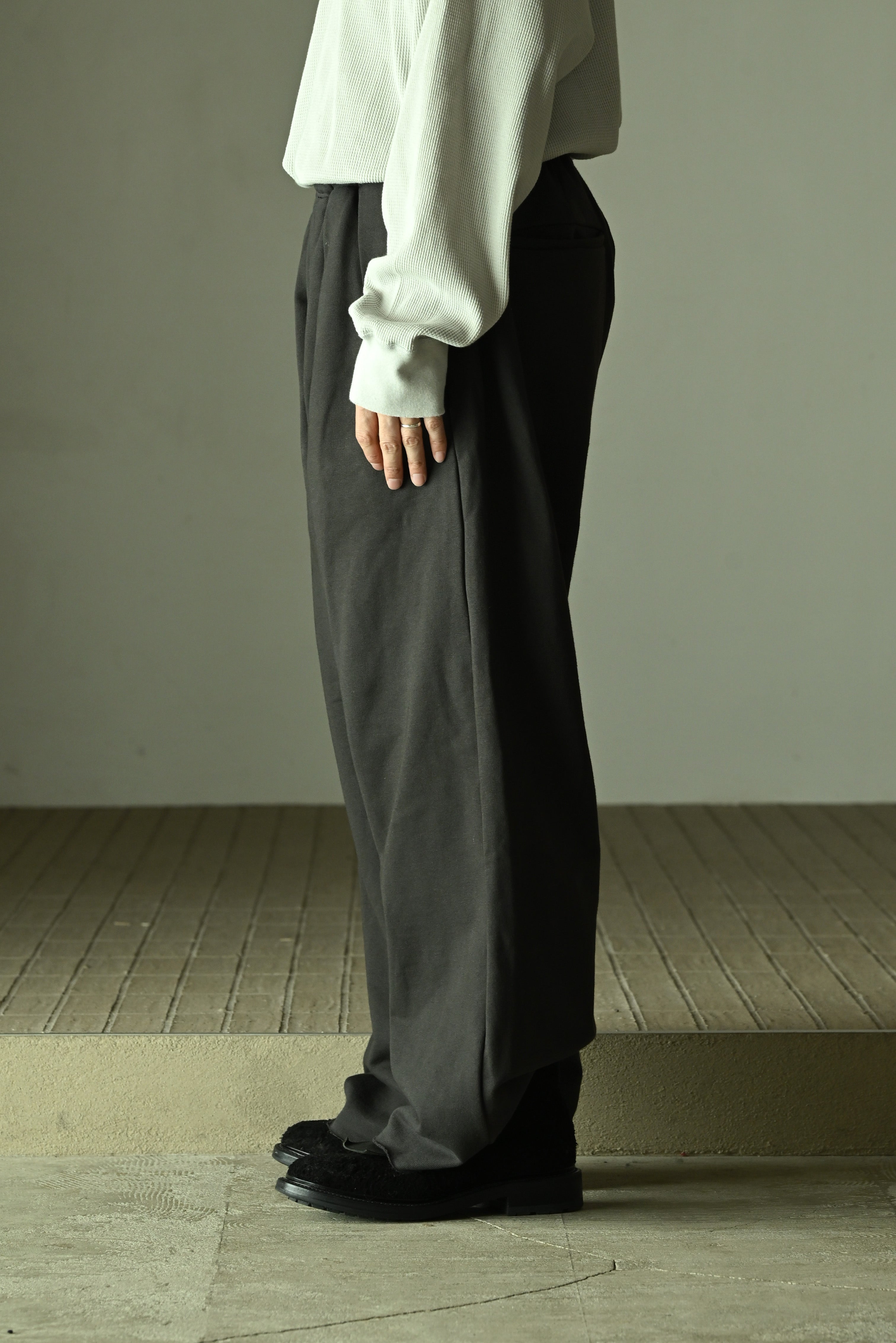 ANCELLM / SWEAT SLACKS -CHARCOAL