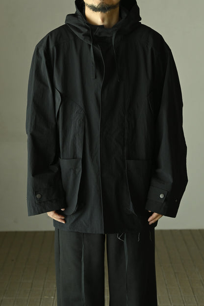 ANCELLM / WRINKLED NYLON OVER HOODIE -BLACK