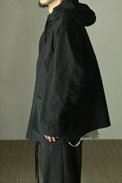 ANCELLM / WRINKLED NYLON OVER HOODIE -BLACK