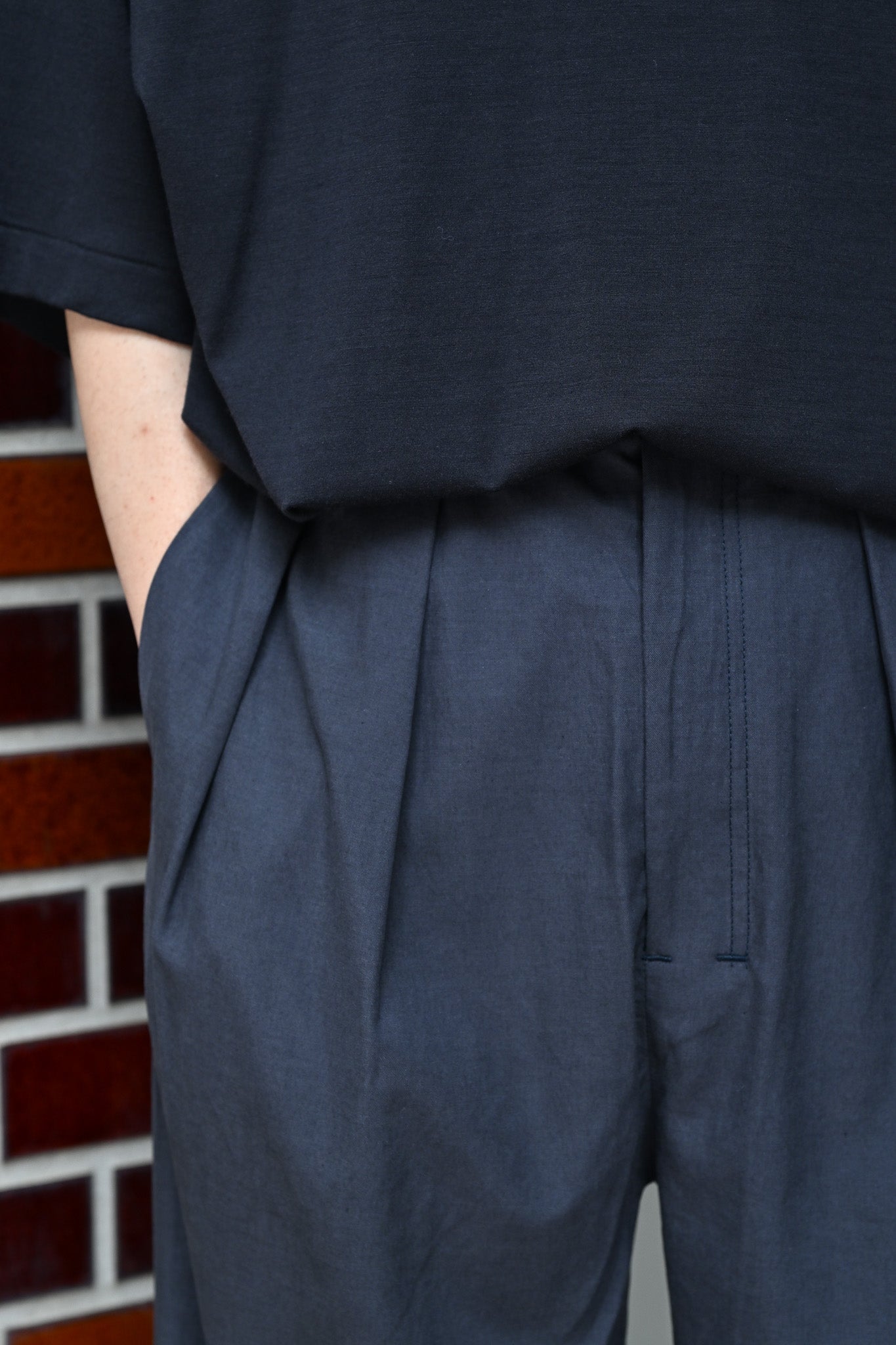 ANCELLM / L/C TUCK EASY PANTS -NAVY