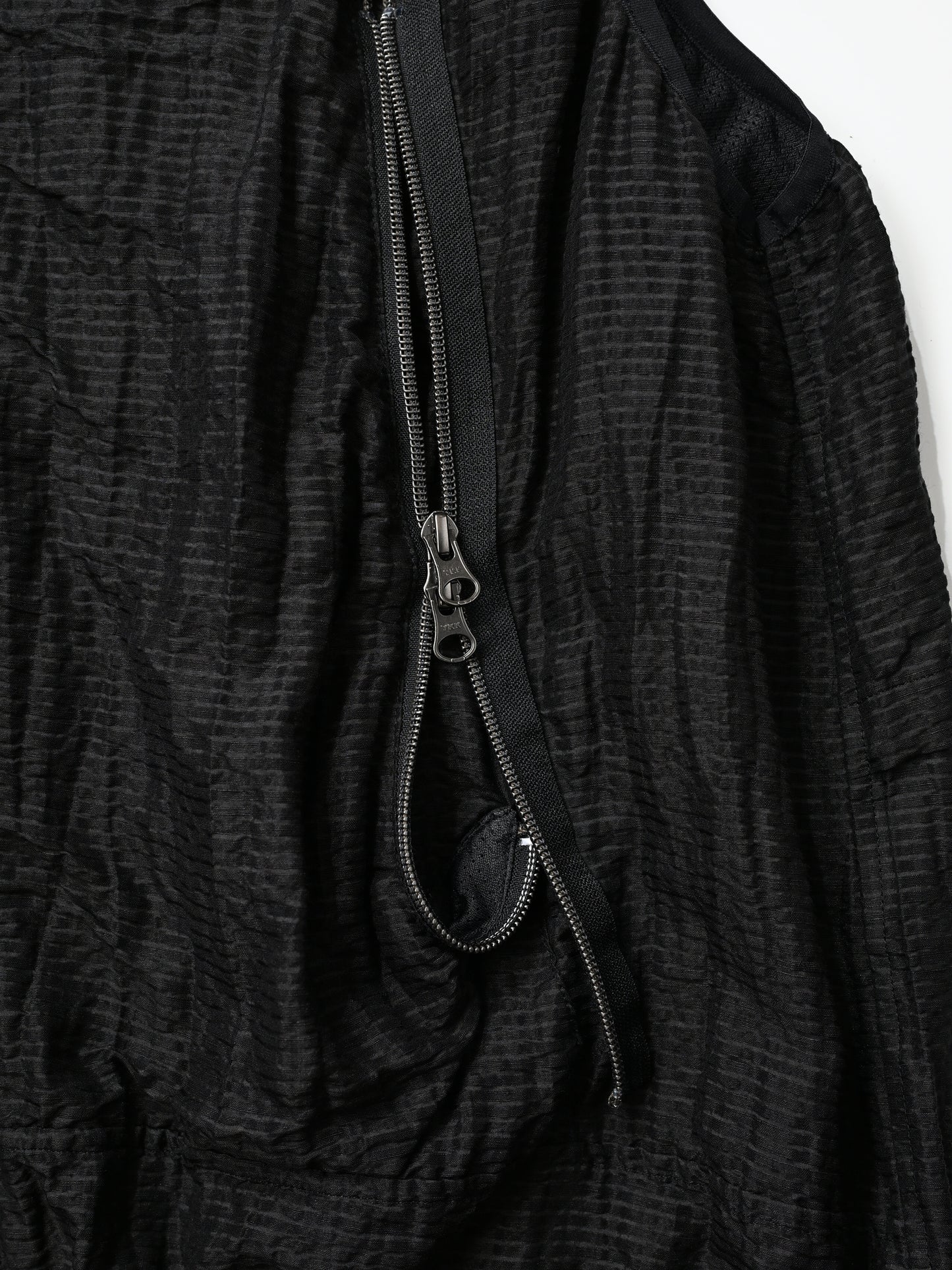 barbell object / uneven vest -BLACK