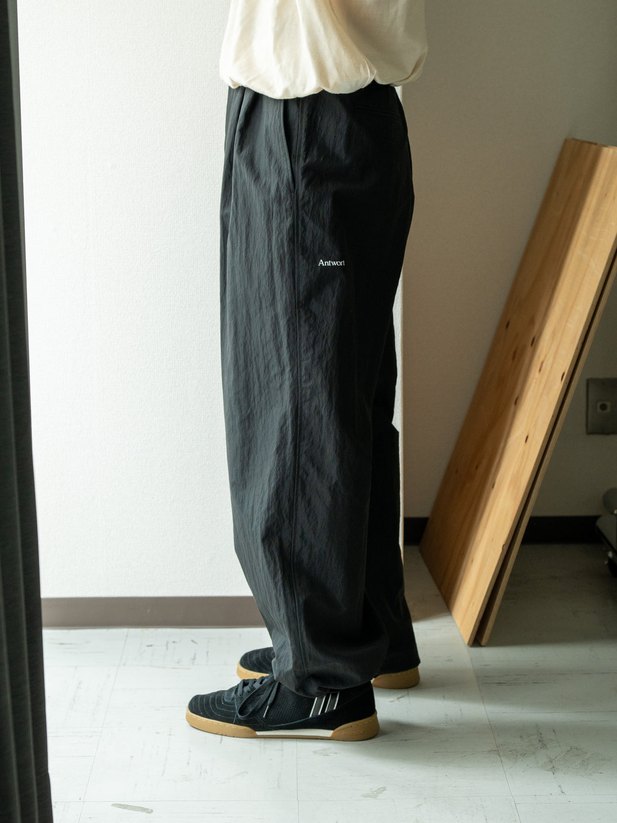 Antwort / DESIGN TEAM WIDE PANTS -BLACK – and father