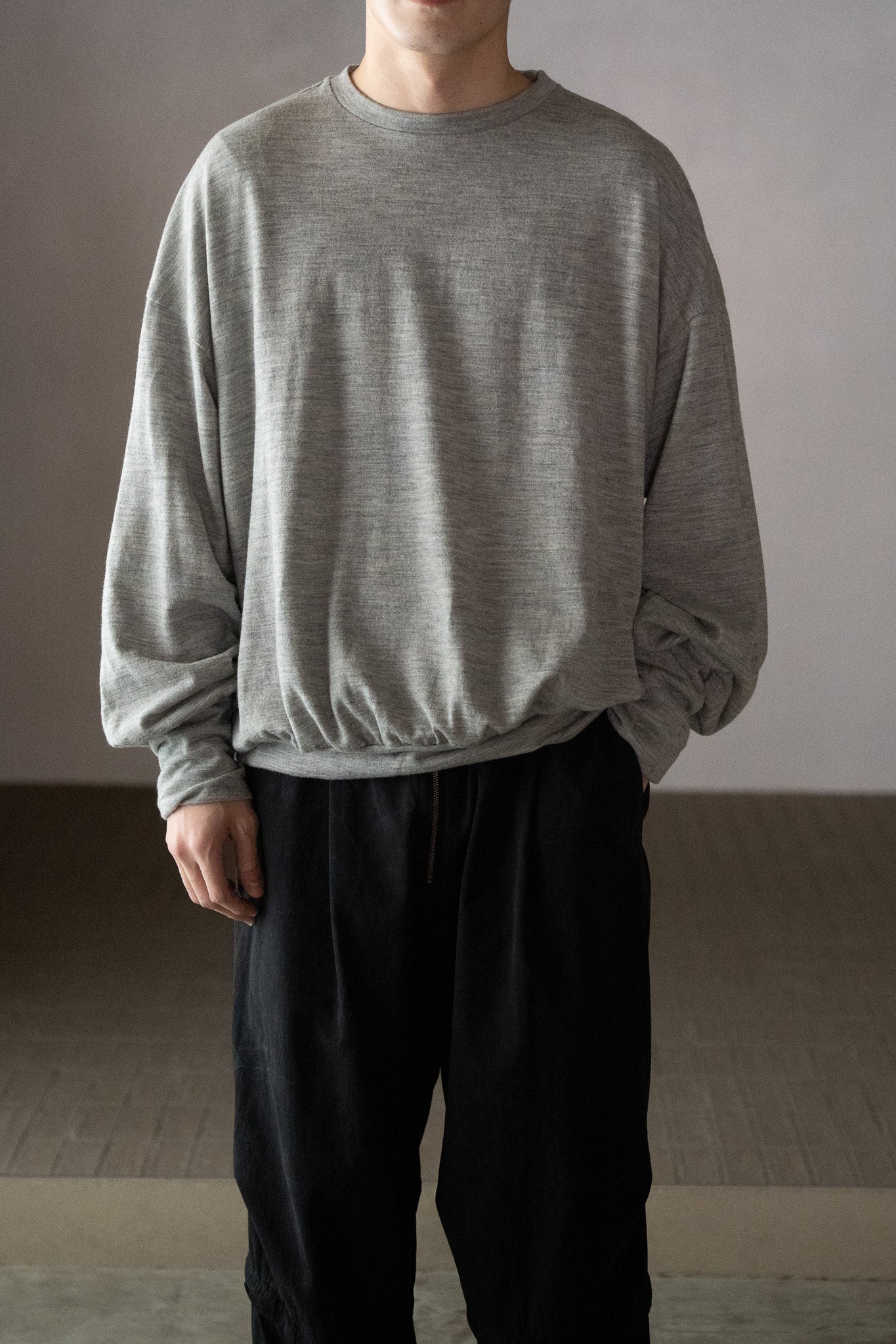 barbell object / wool bo top / loose -GRAY