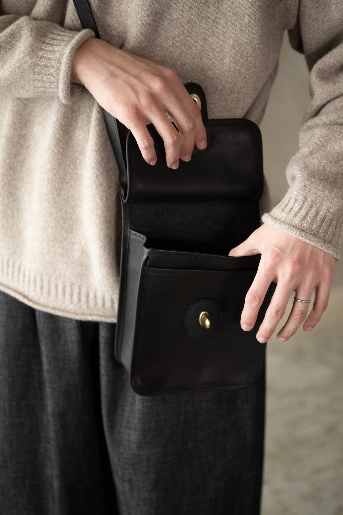 AUBERGE / MADISON - BLACK × BLACK