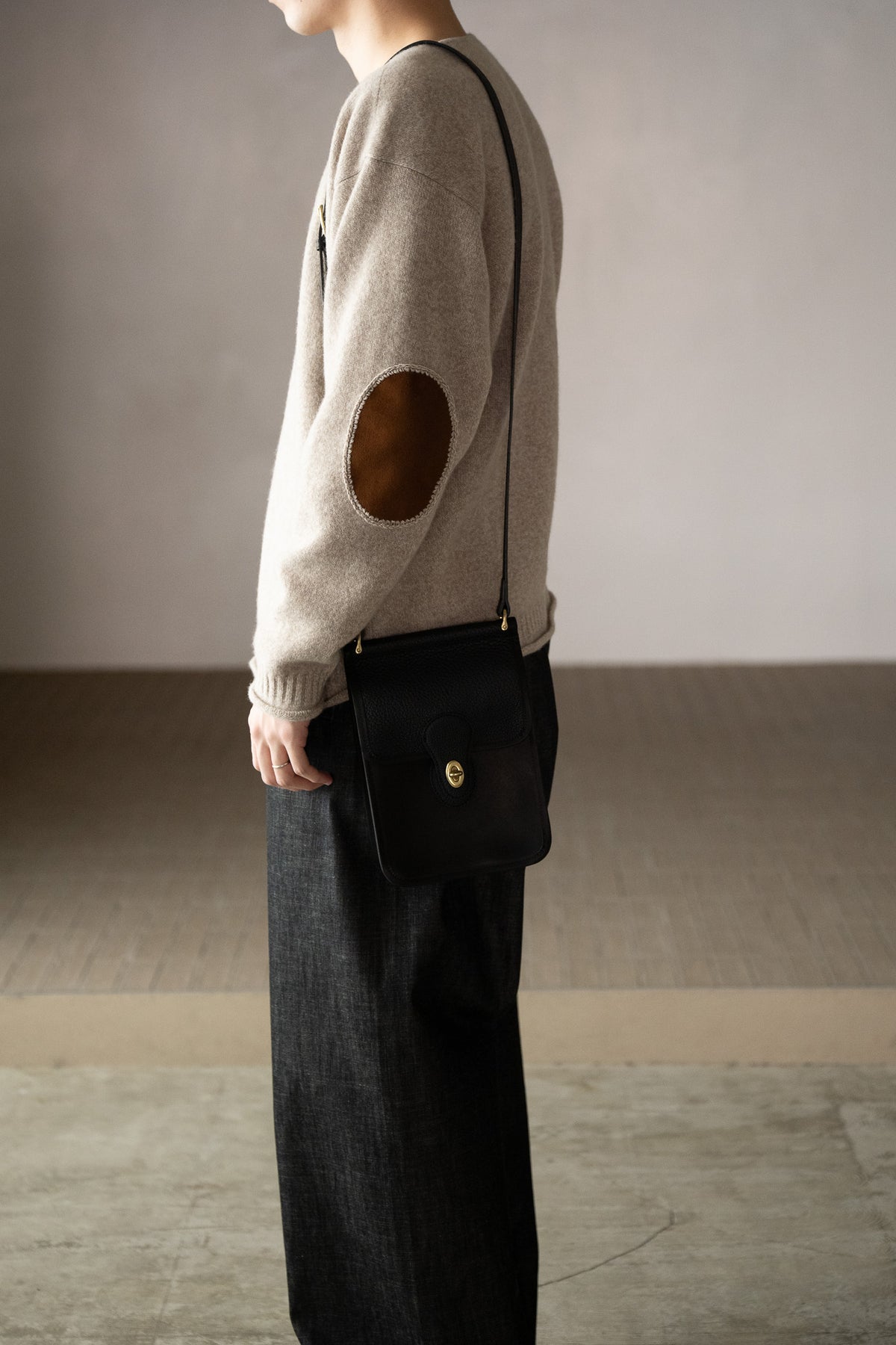 AUBERGE / MADISON - BLACK × BLACK