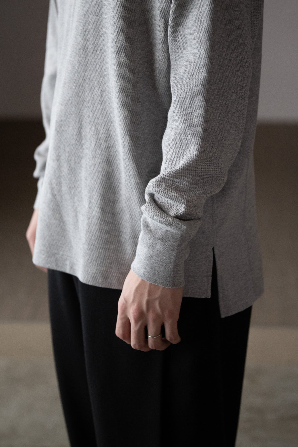 ANSNAM / 丸首カットソー -TOP GRAY