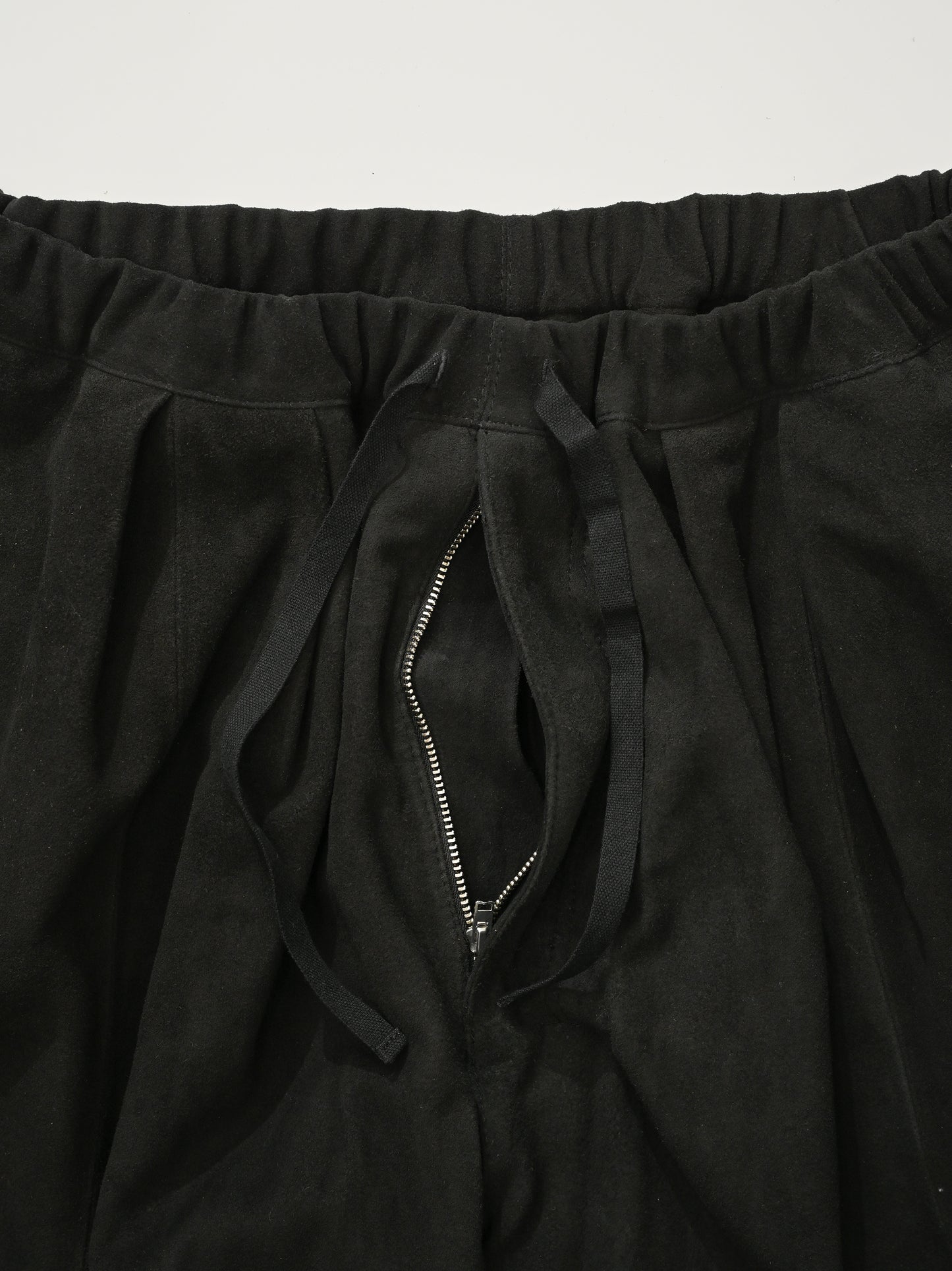 ANCELLM / SUEDE TUCK WIDE SHORTS -BLACK