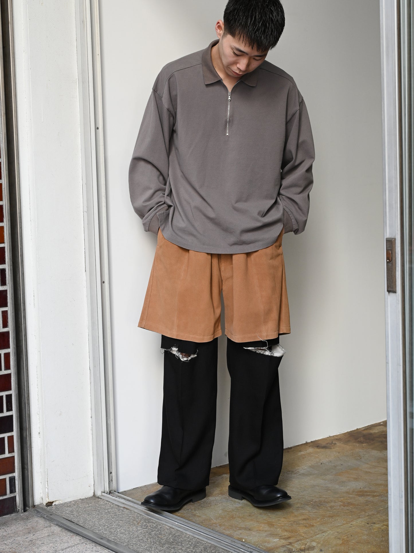 ANCELLM / SUEDE TUCK WIDE SHORTS -BROWN