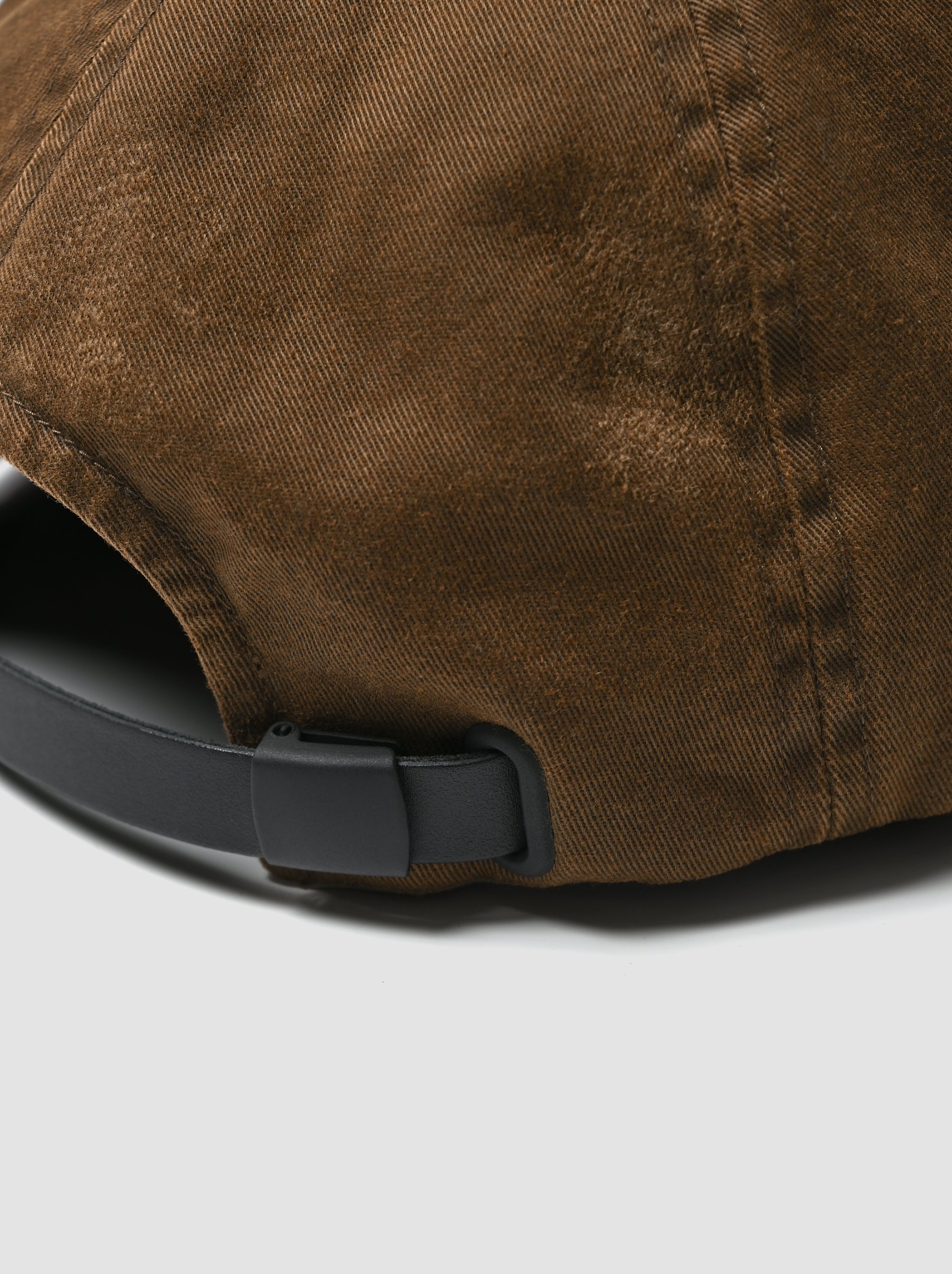 COMESANDGOES / PIGMENT DYE CAP(ダメージ) -BROWN