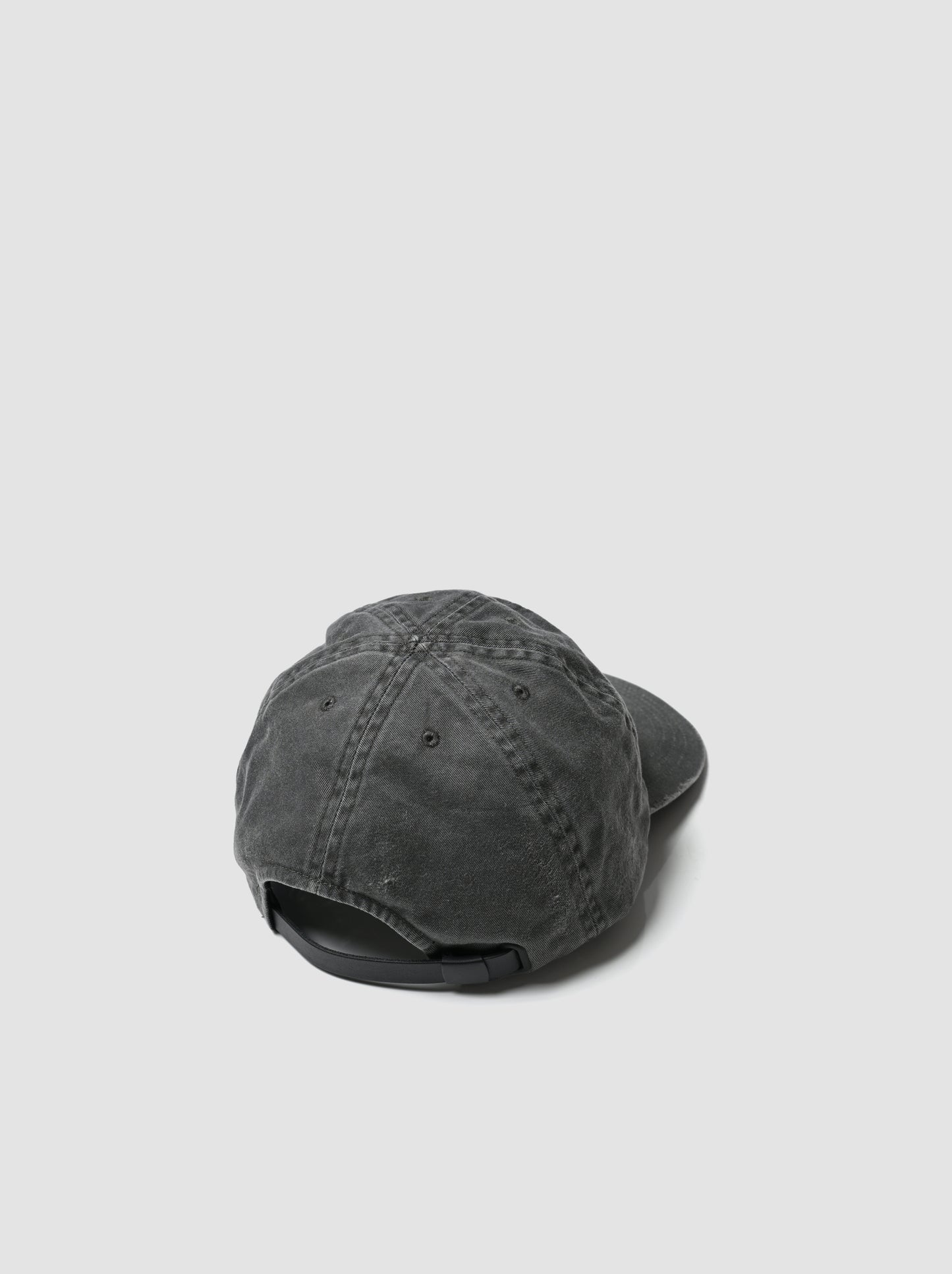 COMESANDGOES / PIGMENT DYE CAP(ダメージ) -CHARCOAL