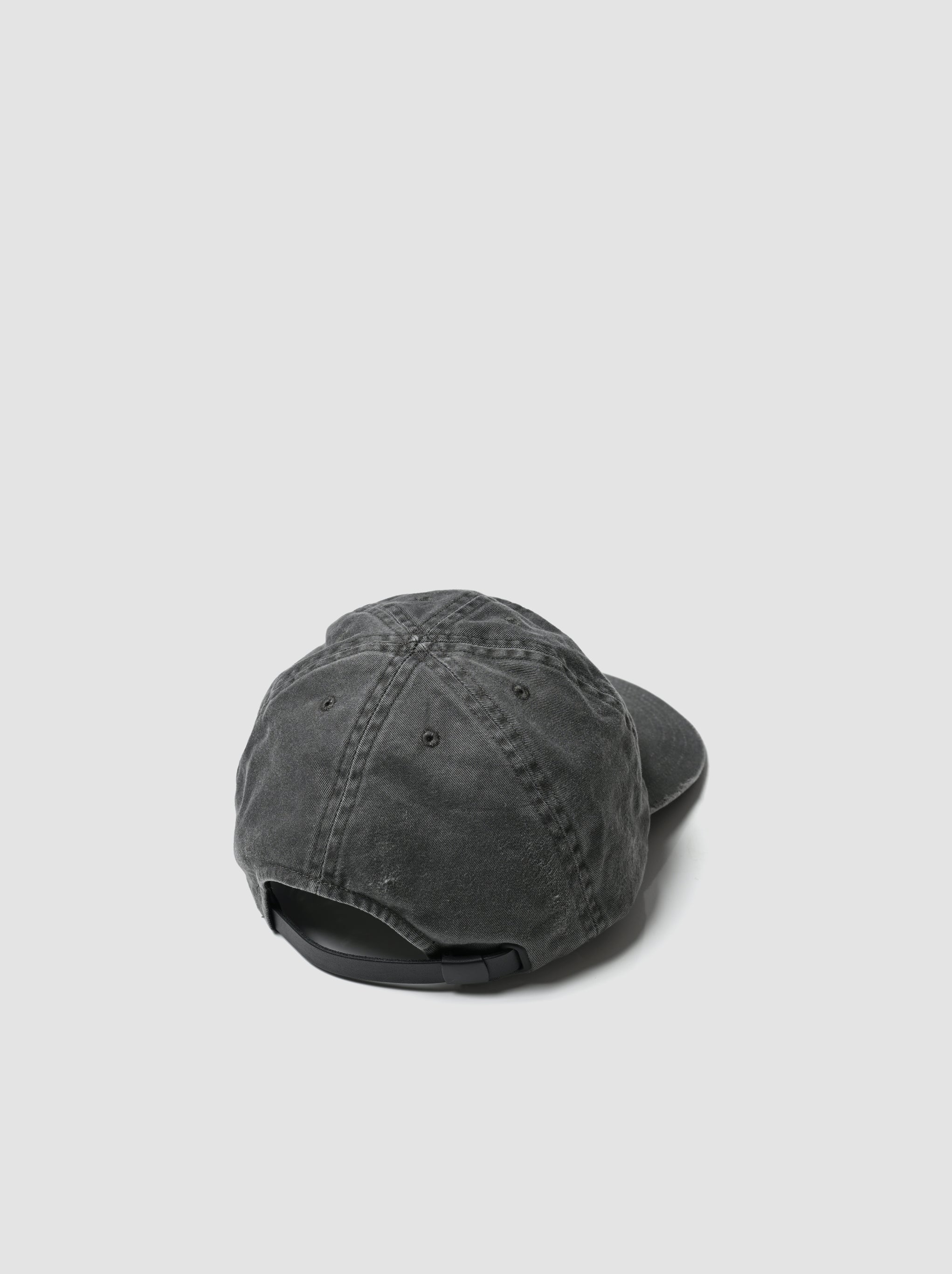 COMESANDGOES / PIGMENT DYE CAP(ダメージ) -CHARCOAL