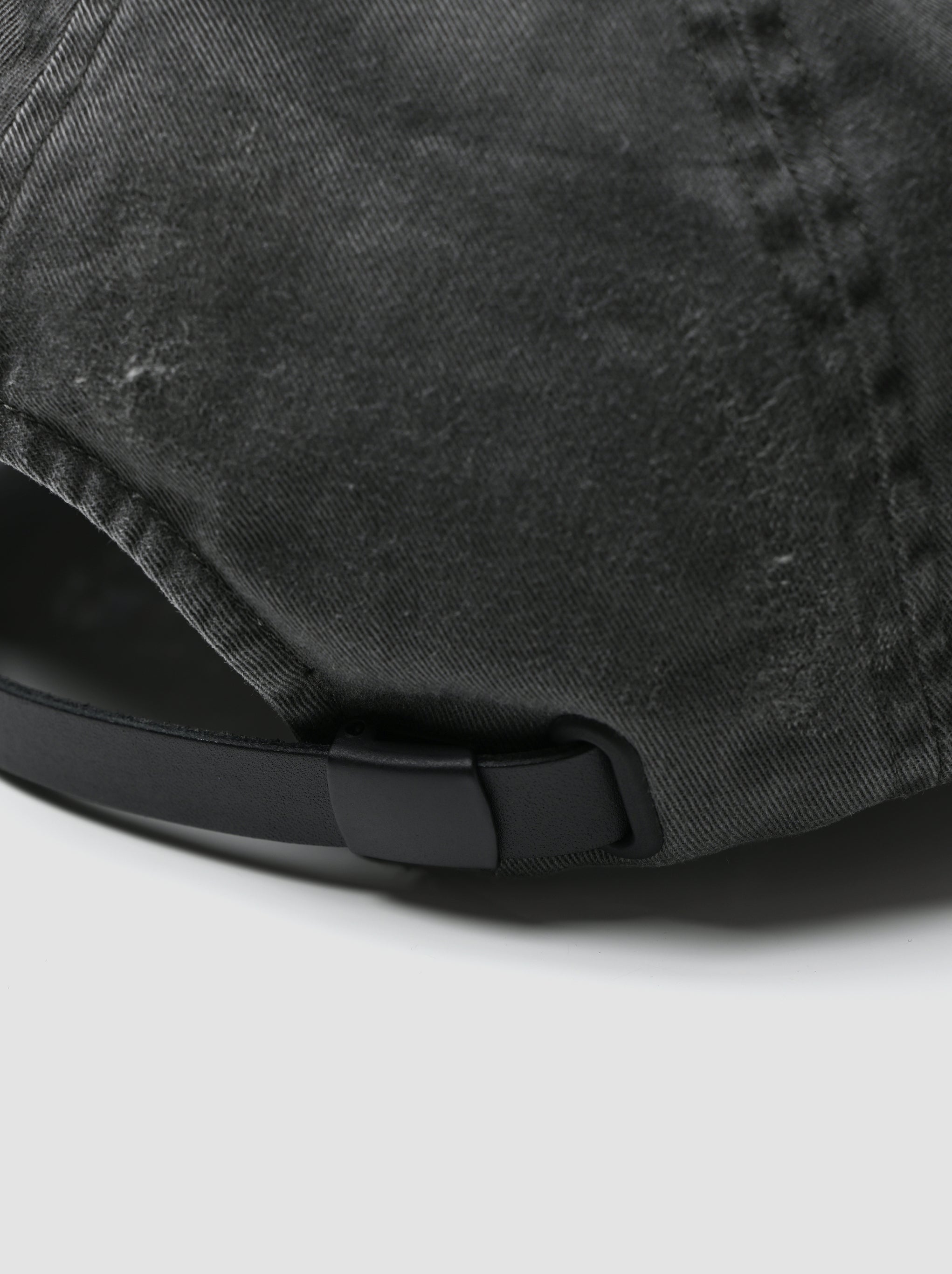 COMESANDGOES / PIGMENT DYE CAP(ダメージ) -CHARCOAL