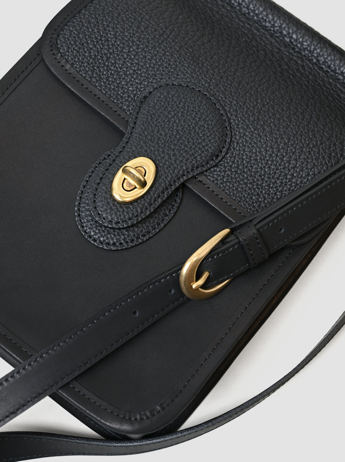 AUBERGE / MADISON - BLACK × BLACK