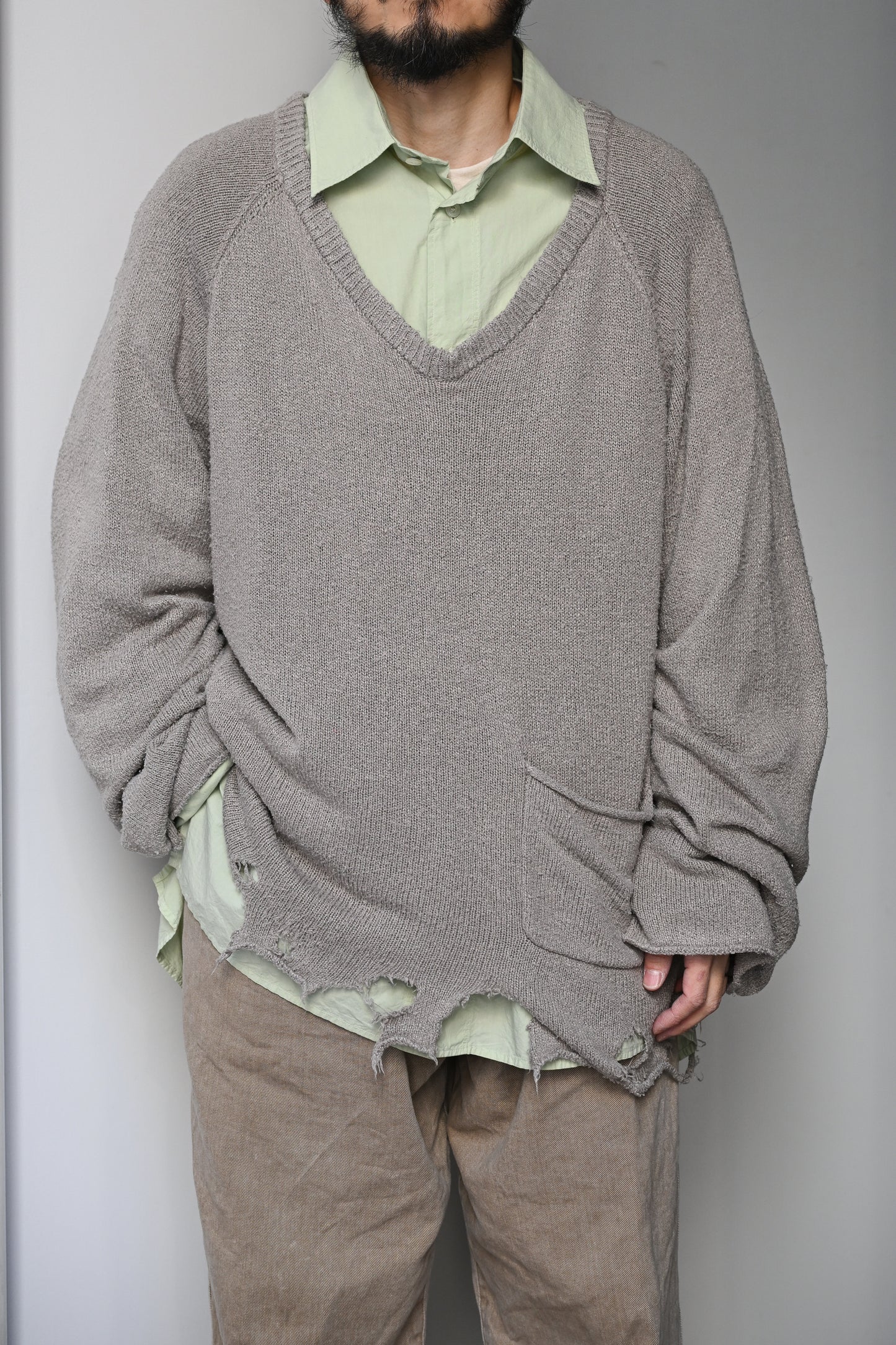 ANCELLM / DAMAGE SILK UVNECK KNIT -GREIGE