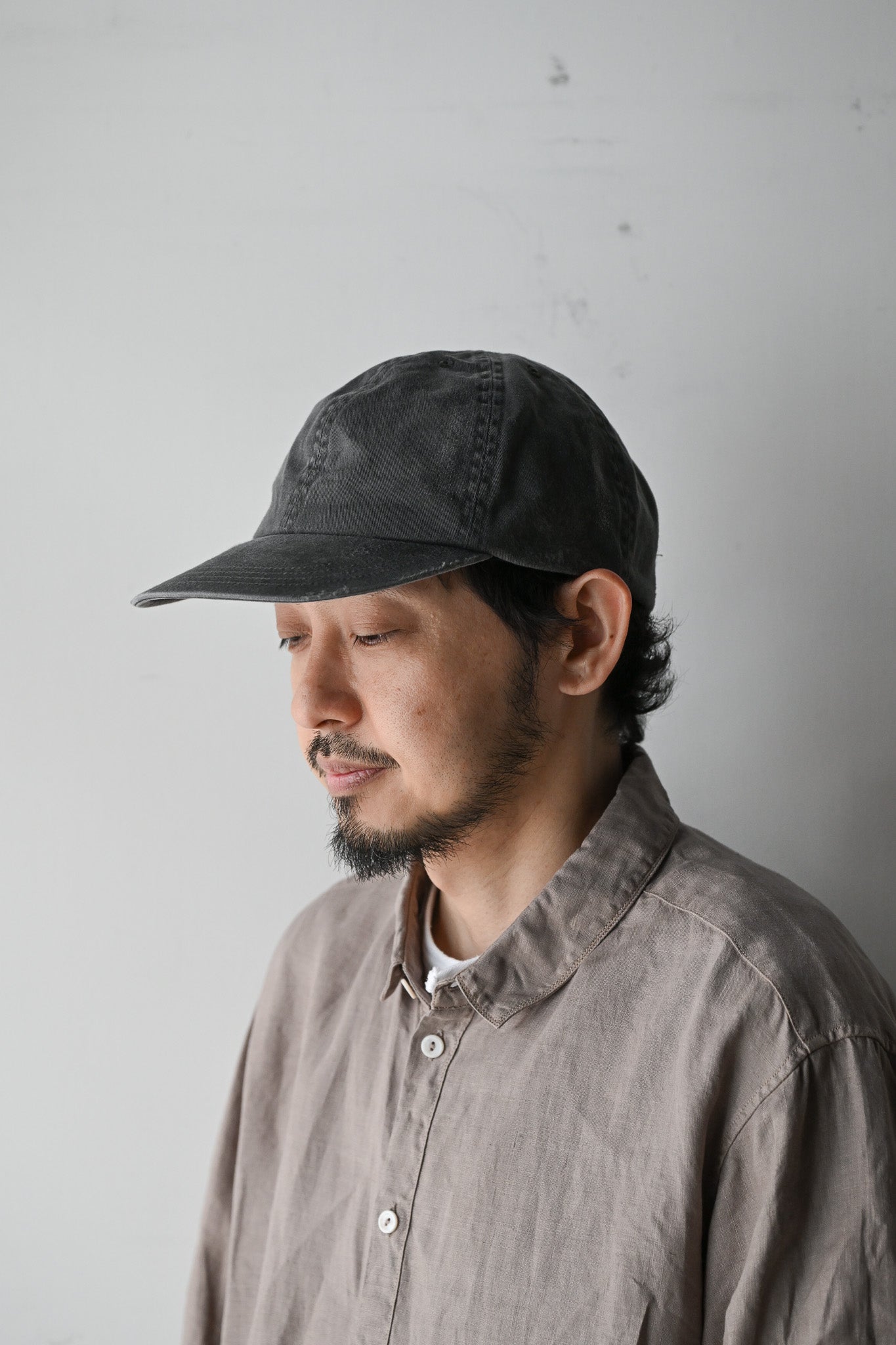 COMESANDGOES / PIGMENT DYE CAP(ダメージ) -CHARCOAL
