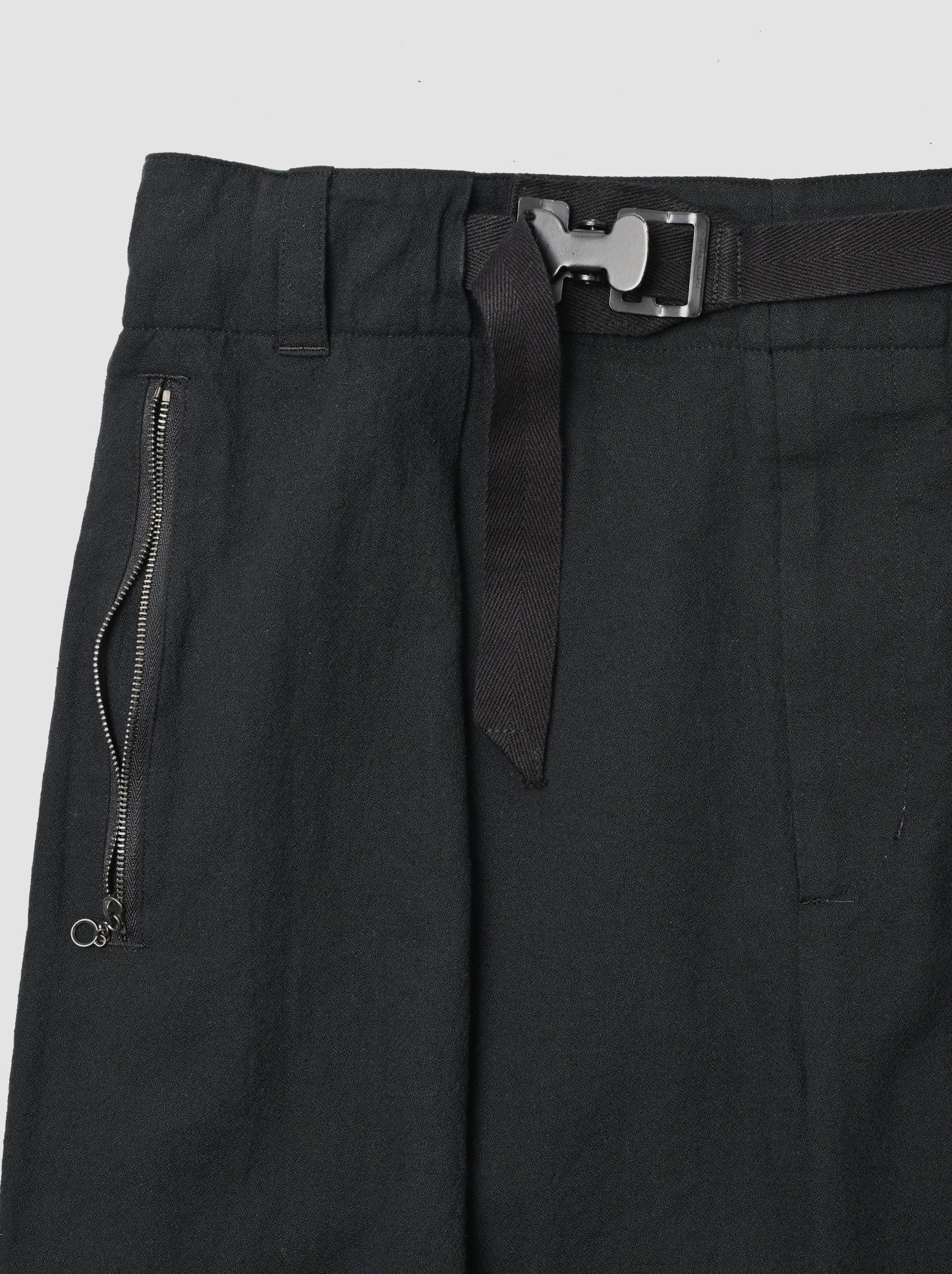 barbell object / clip tuck pt -BLACK