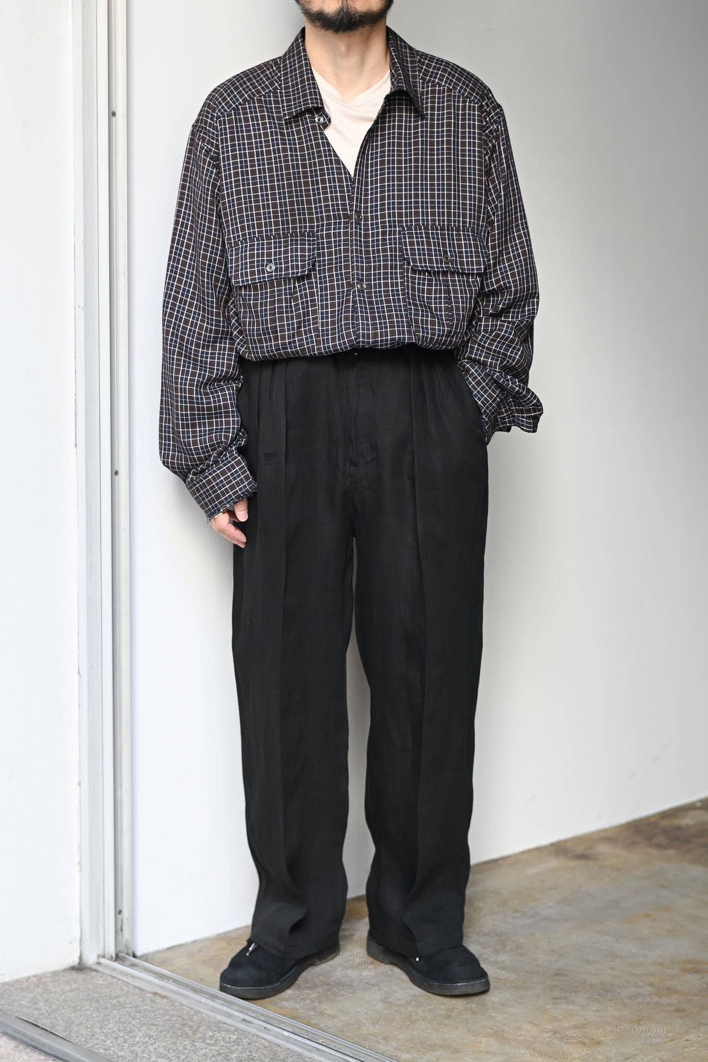 ANCELLM / 100/S LINEN TUCK SLACKS -BLACK
